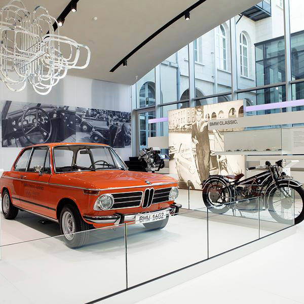 BMW Brand Store Brüssel - Iconic World