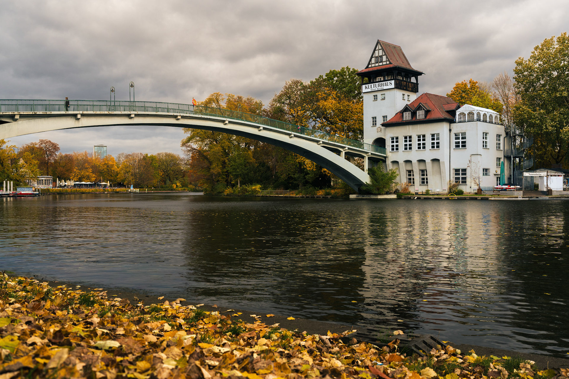 Kulturhaus | Culture Haus at River Spree