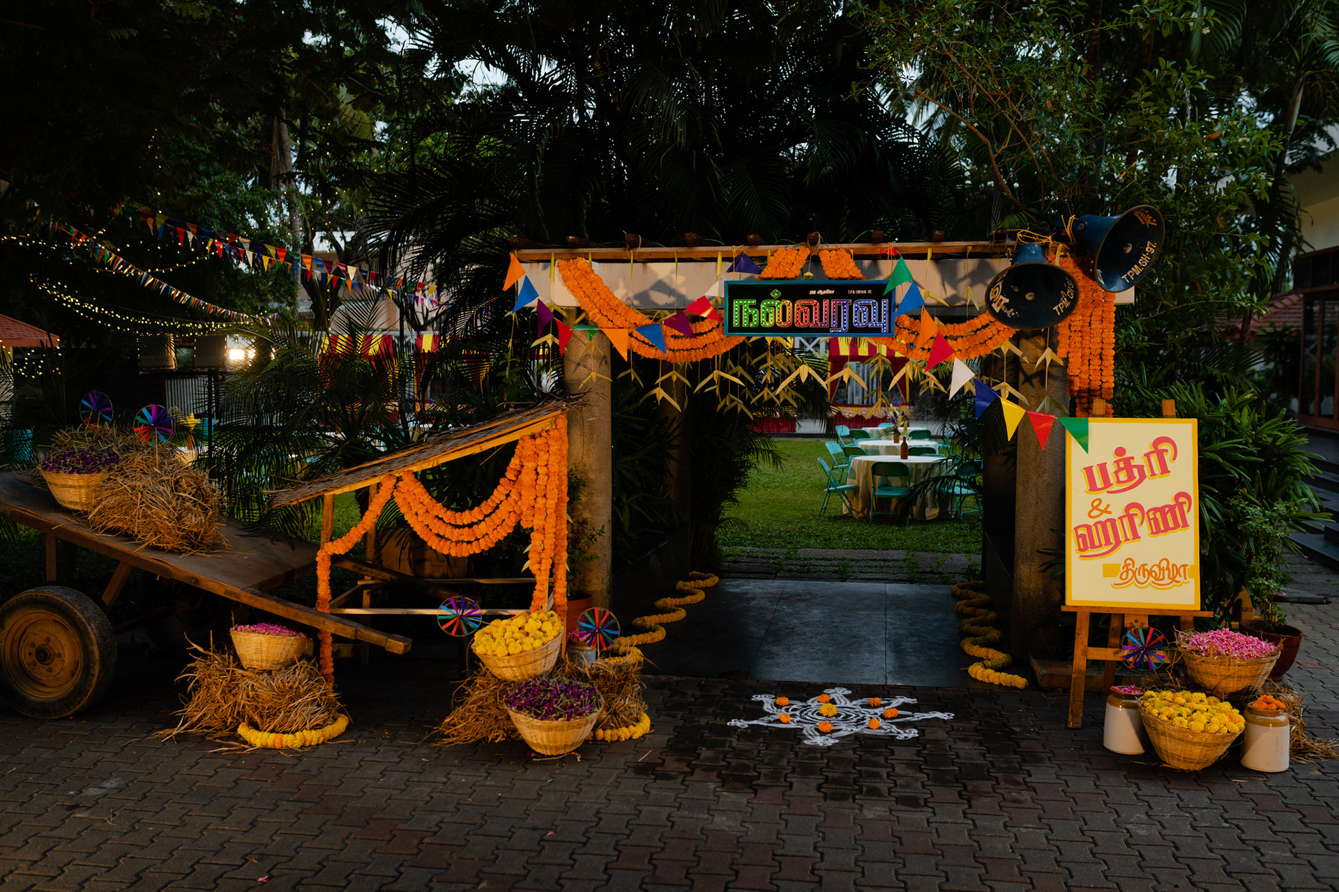 The festive color kodis and kozhai speakers, pana olai parrots and colourful ribbons swinging in the breeze added to the scenery.