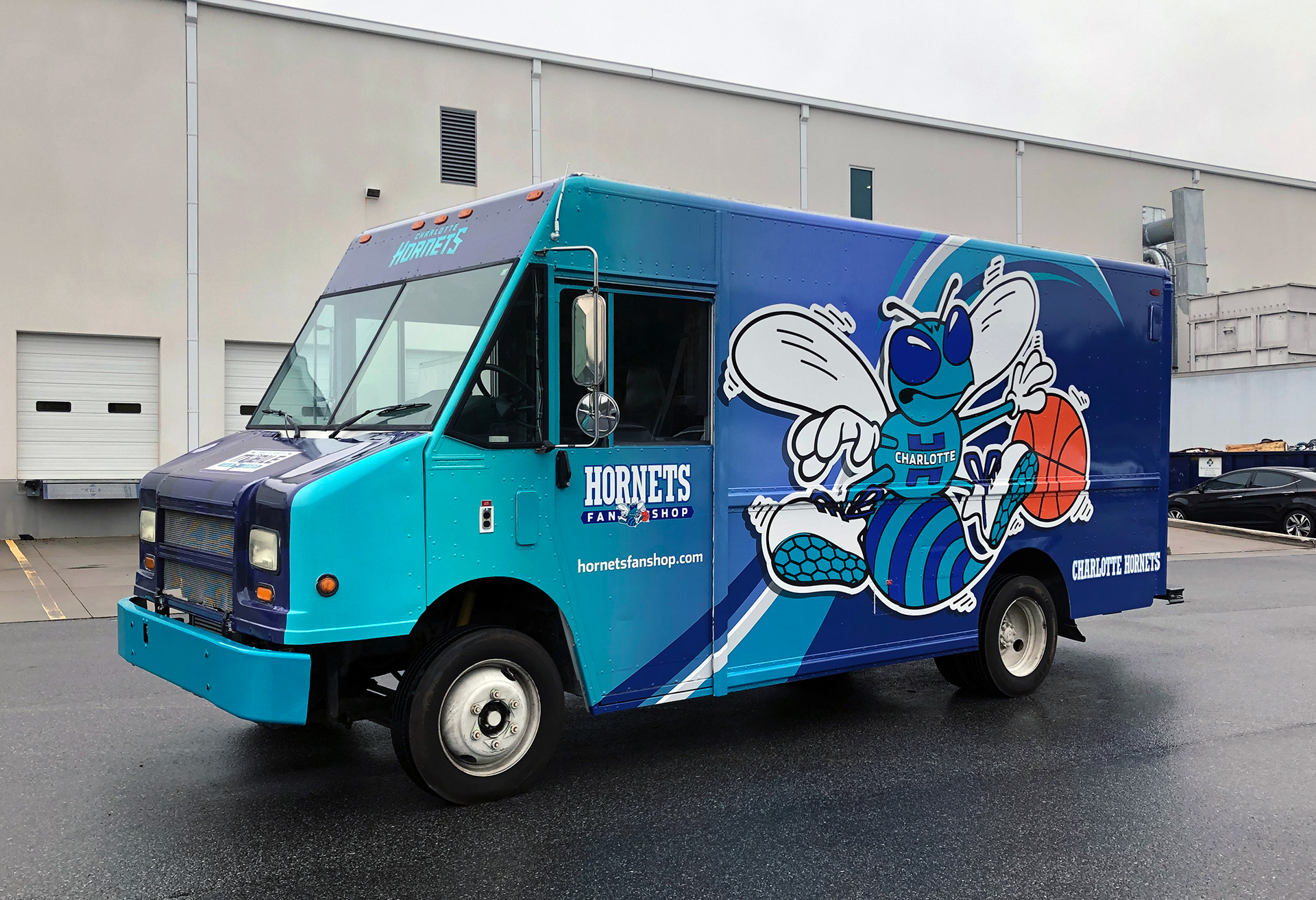 Charlotte Hornets Mobile Fan Shop Design