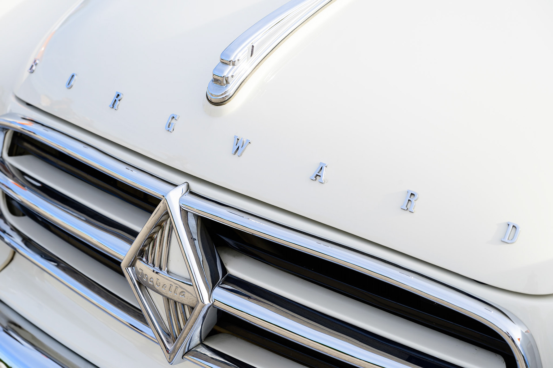 Frontpartie eines Borgward Isabella auf der Classic Gala Schwetzingen 2025