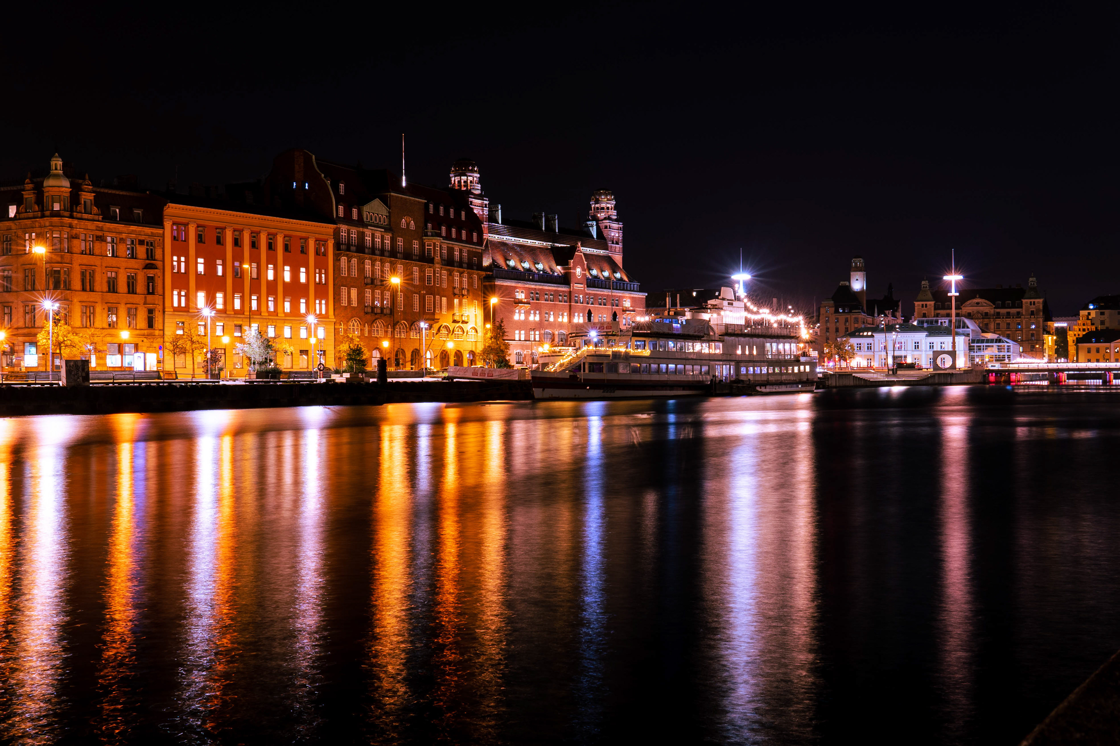 Malmo harbour at night