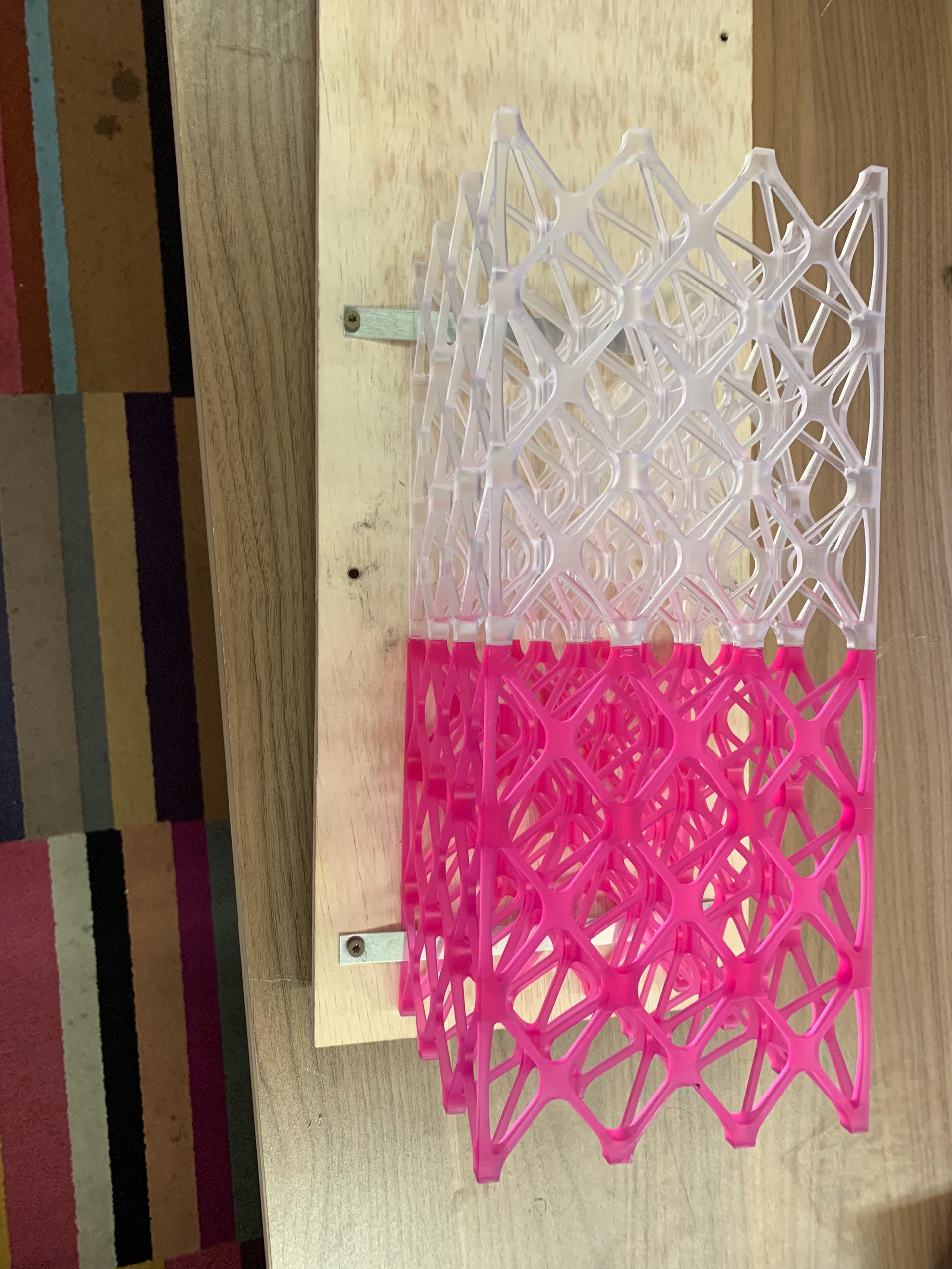 Display prototype v2 - mounting band system developed