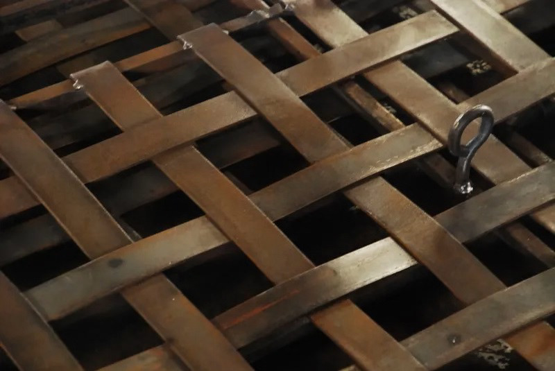 門扉鉄編み込み