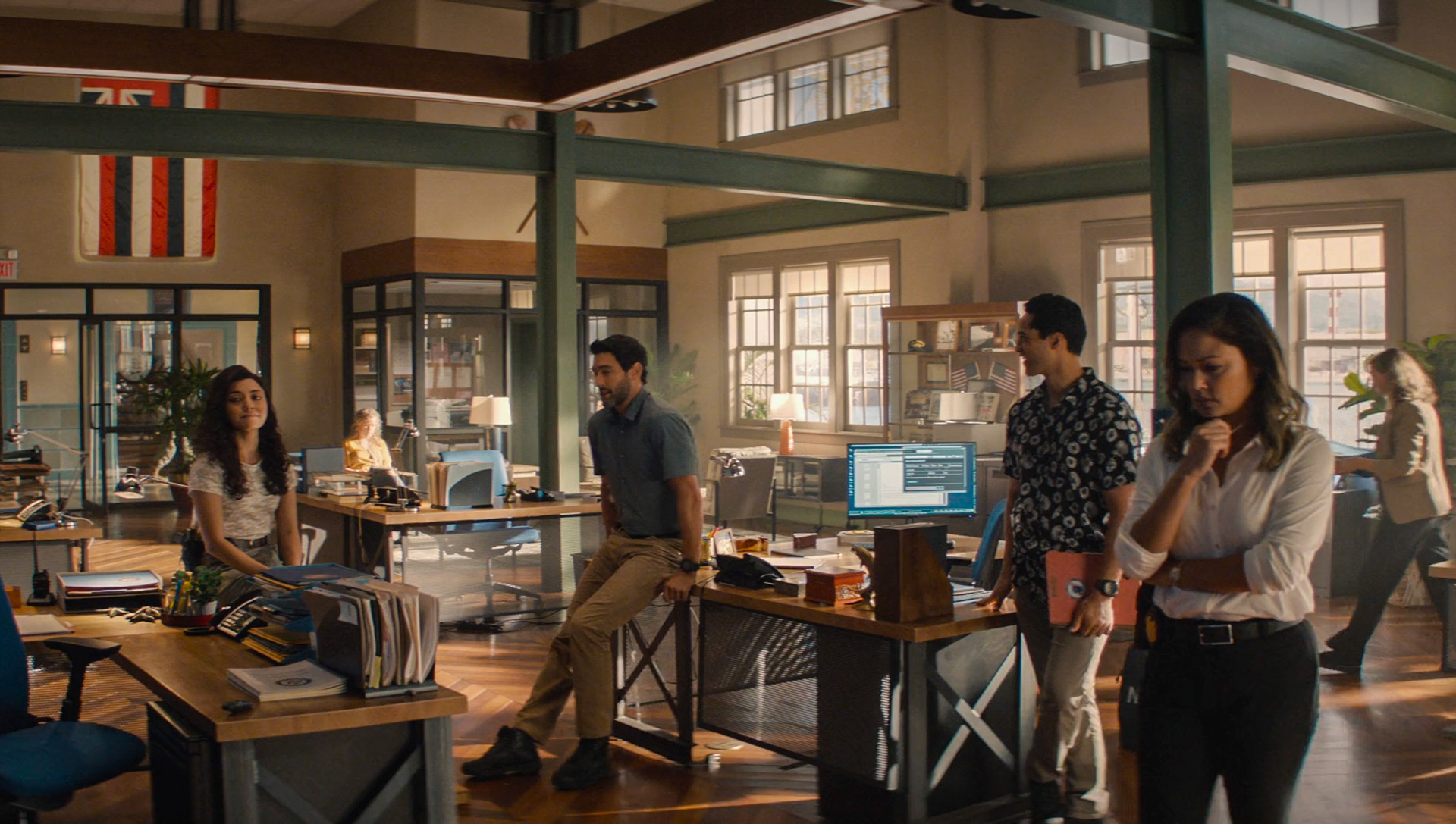 NCIS Hawaii Head Quarters Bullpen Set