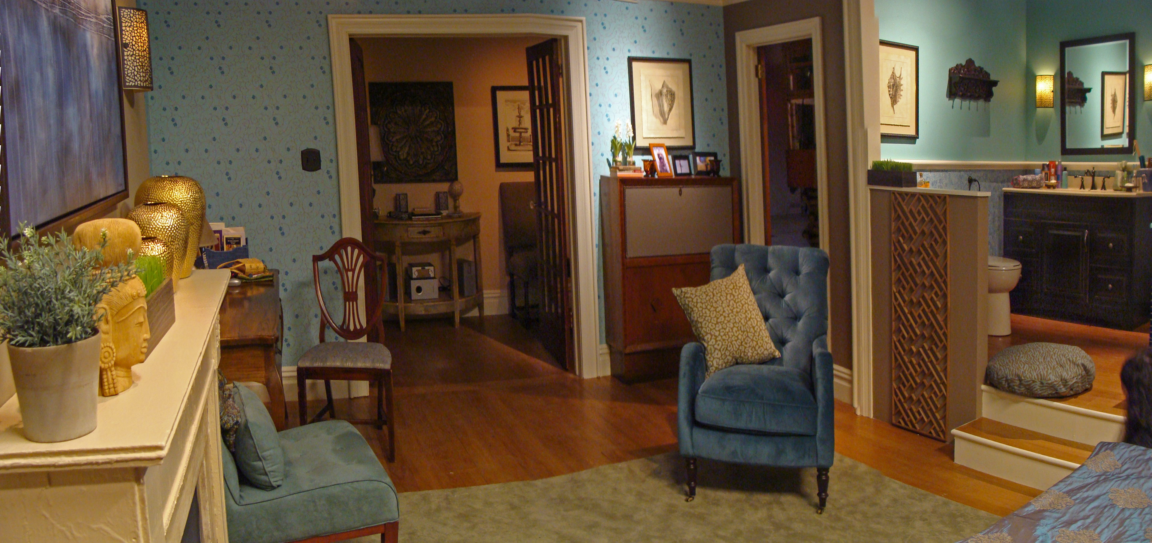 Emily's Apt. Set