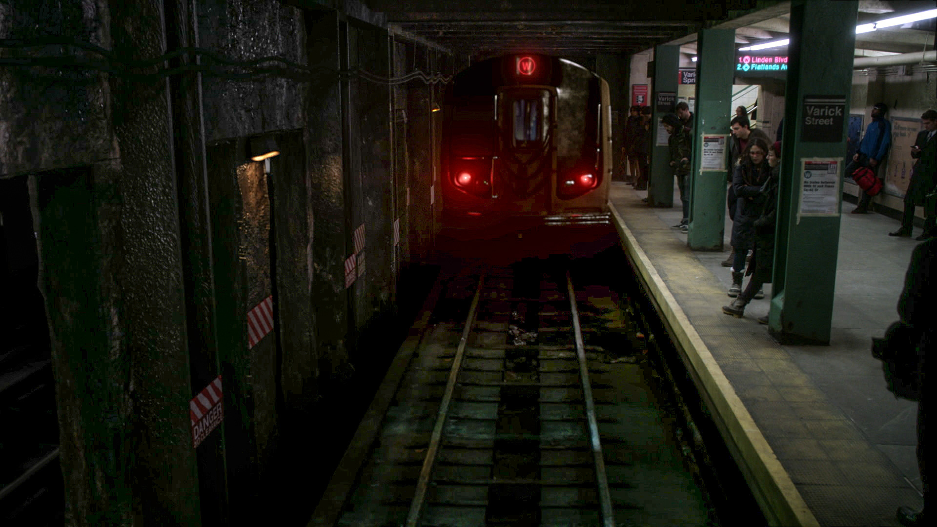 Subway Set With Virtual Train