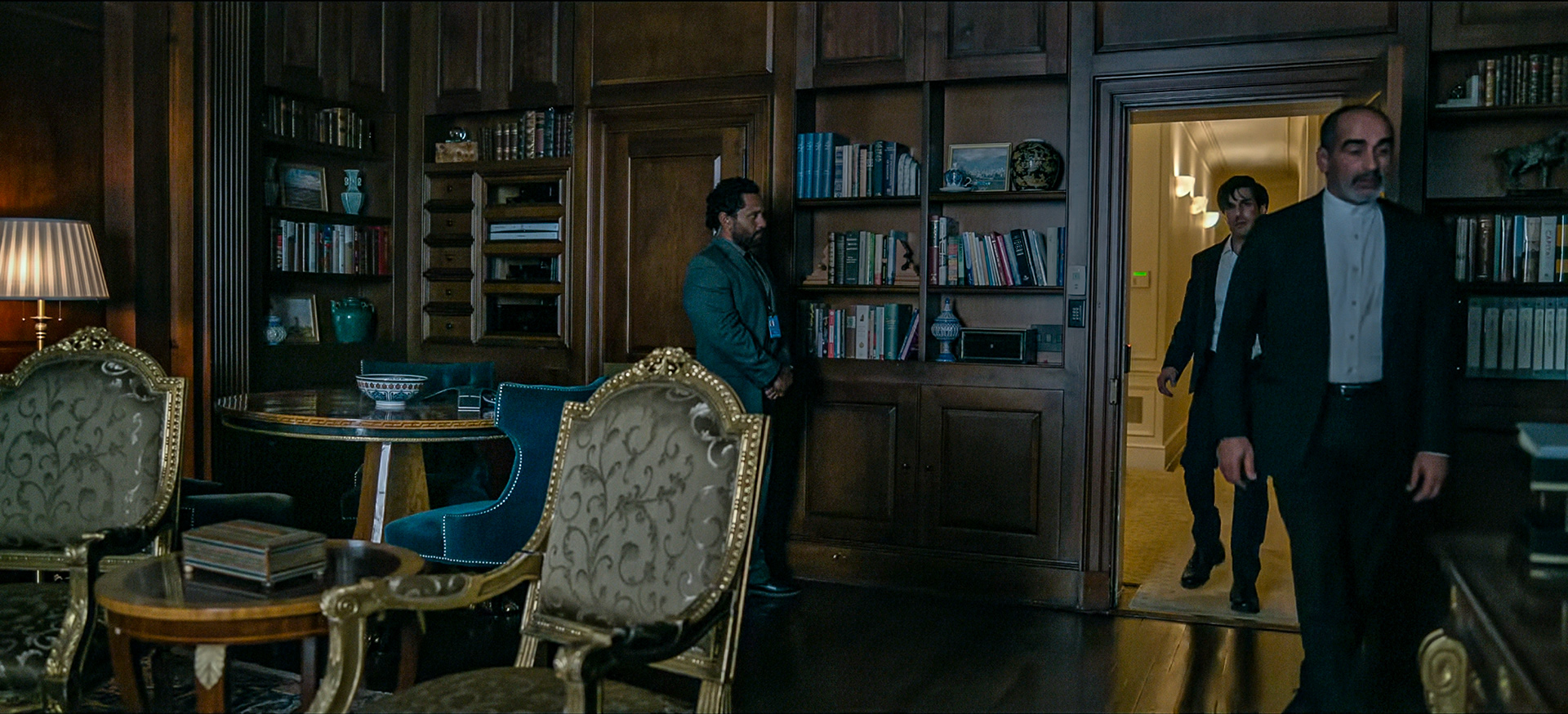 Int Iranian Mission Ambassador's Office Location Standing Set  