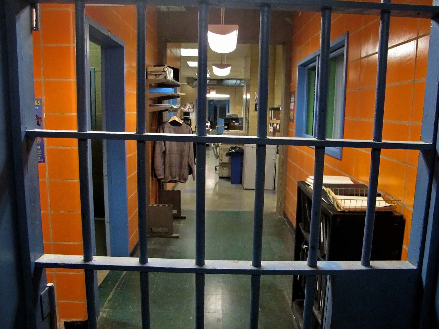 22nd Precinct Hallway Set