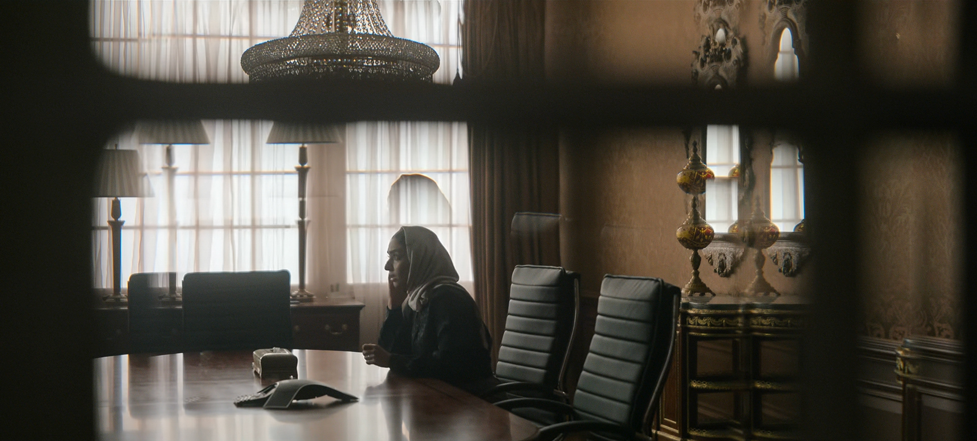 Int Iranian Mission Location Standing Set 