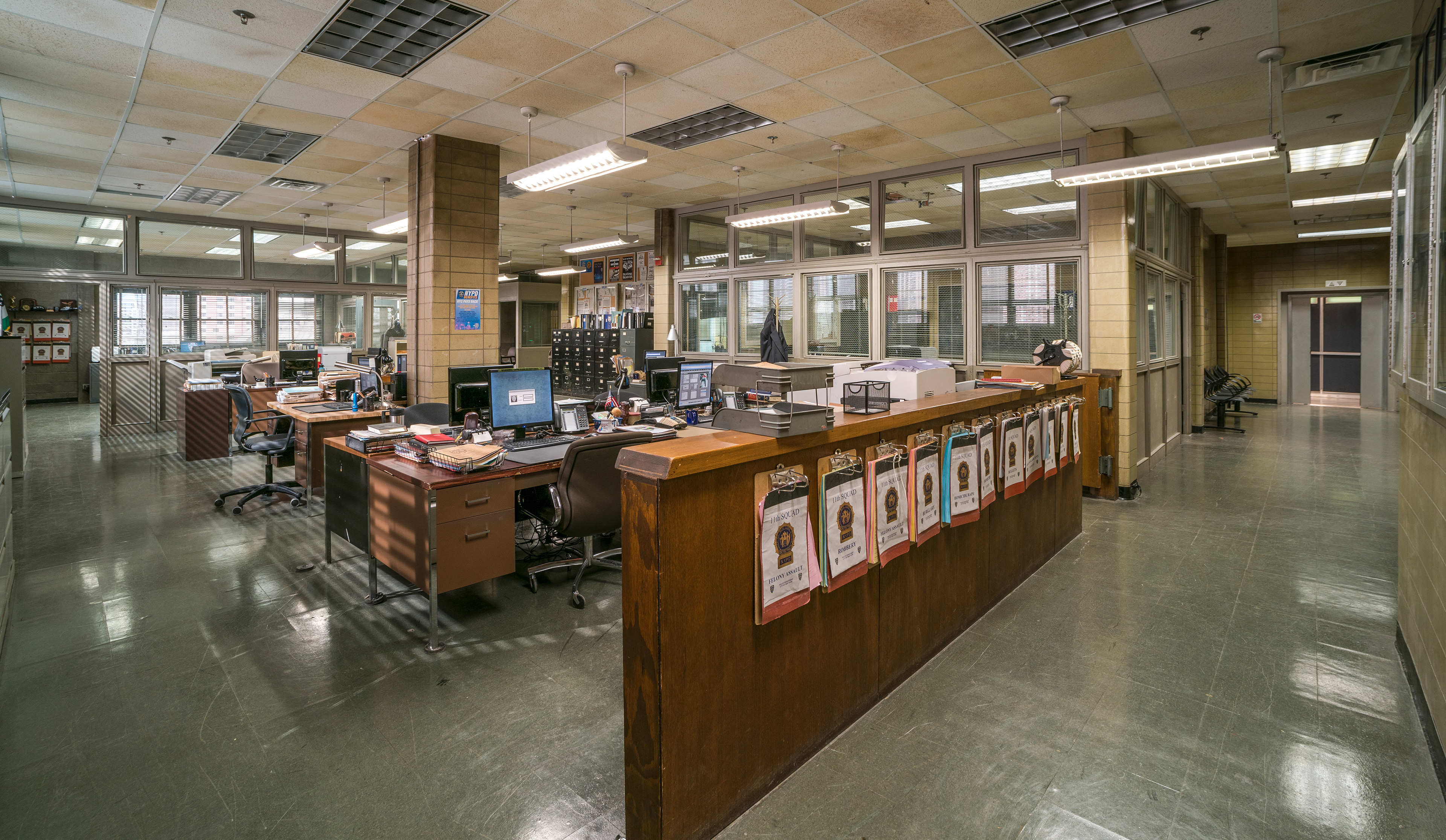 11th Precinct Detective Bull Pen Set