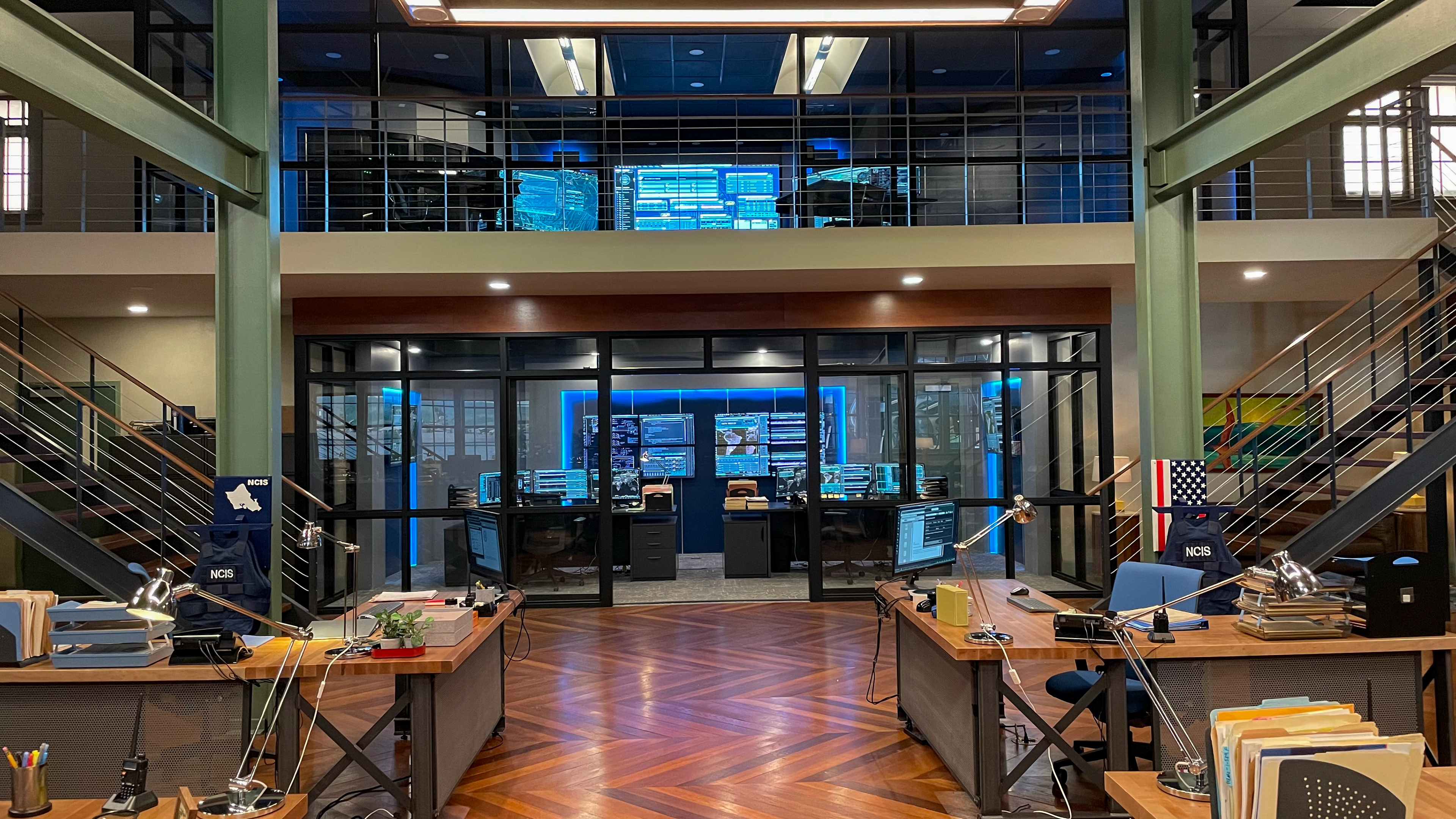 NCIS Hawaii Head Quarters Bullpen Set