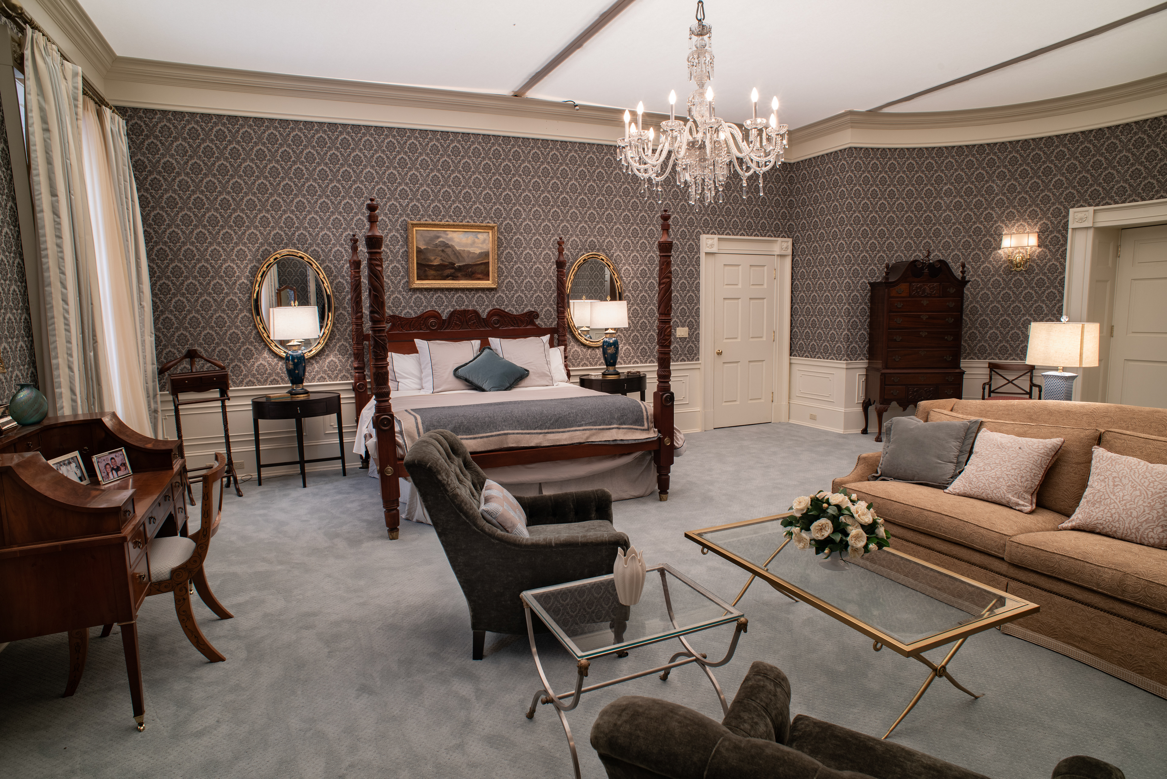 Int White House Residence Master Bedroom