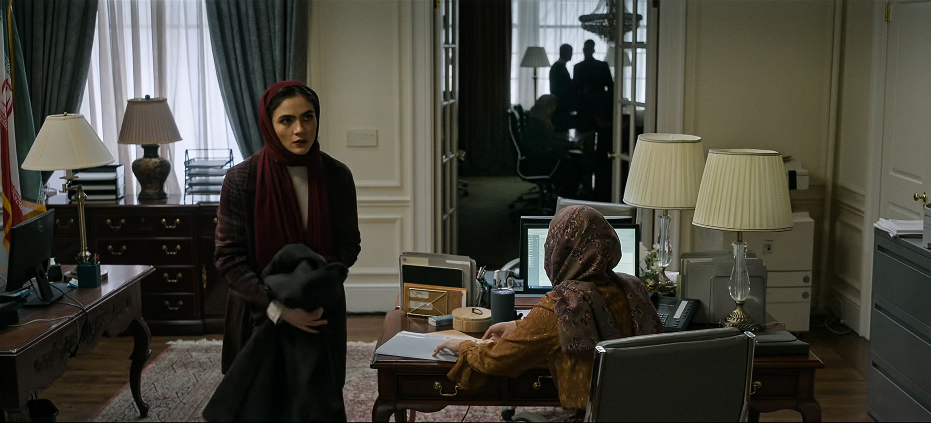 Int Iranian Mission Location Standing Set  