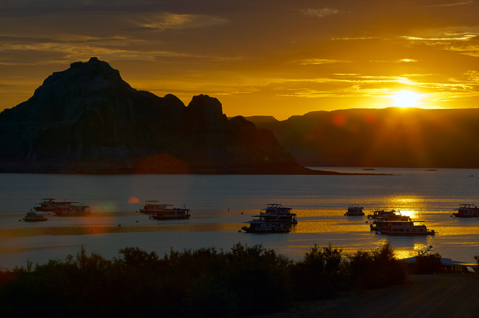 Sunrise, Lake Mead, Utah, USA