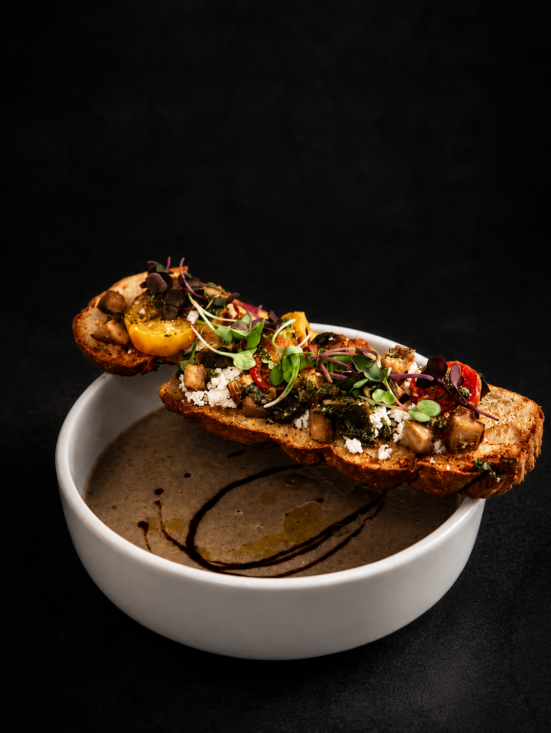 Sopa de Hongos Con Tostón