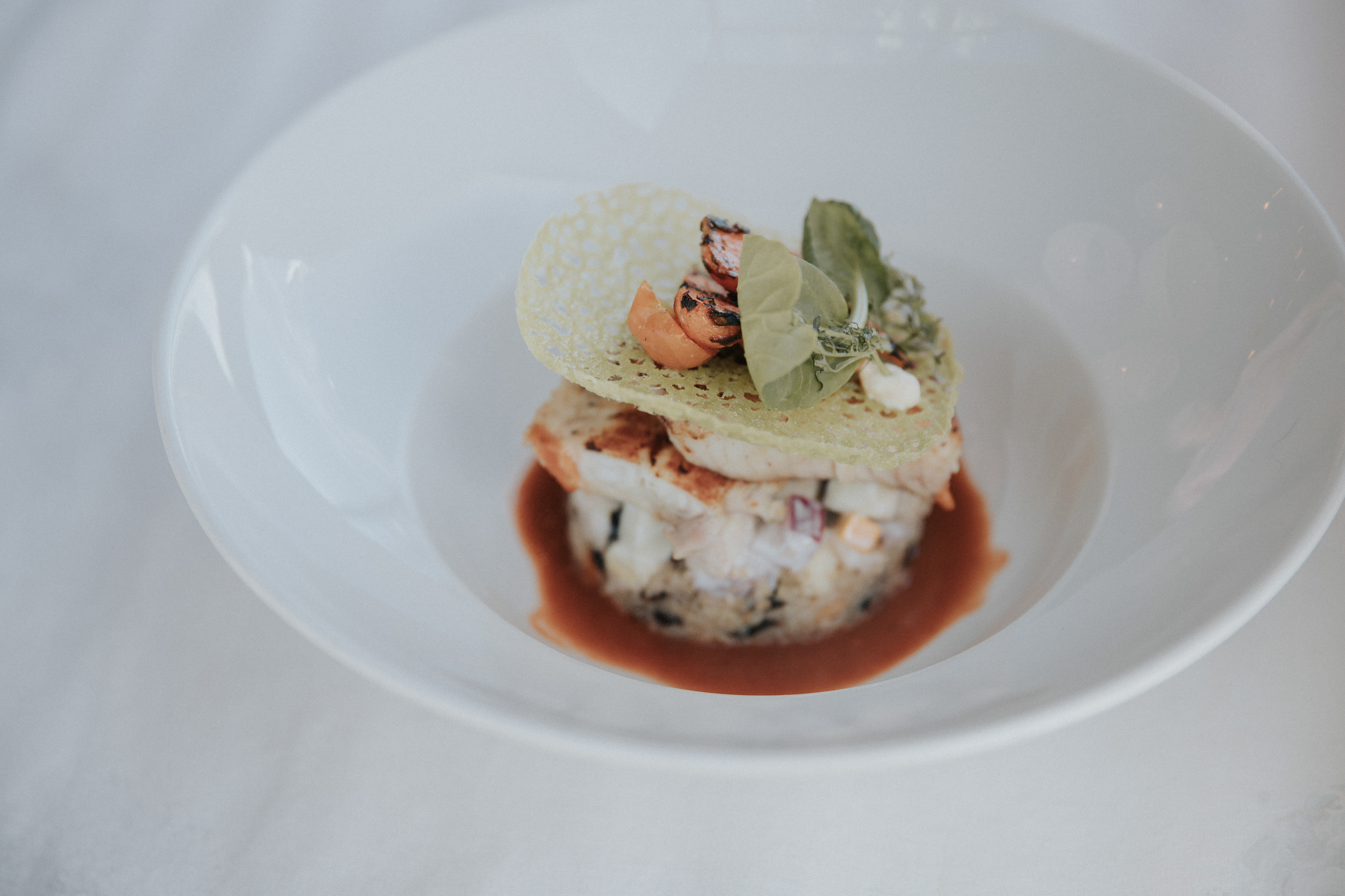 Pesca Blanca Mediterránea 150 gr con Quinua y Garbanzos Rostizados