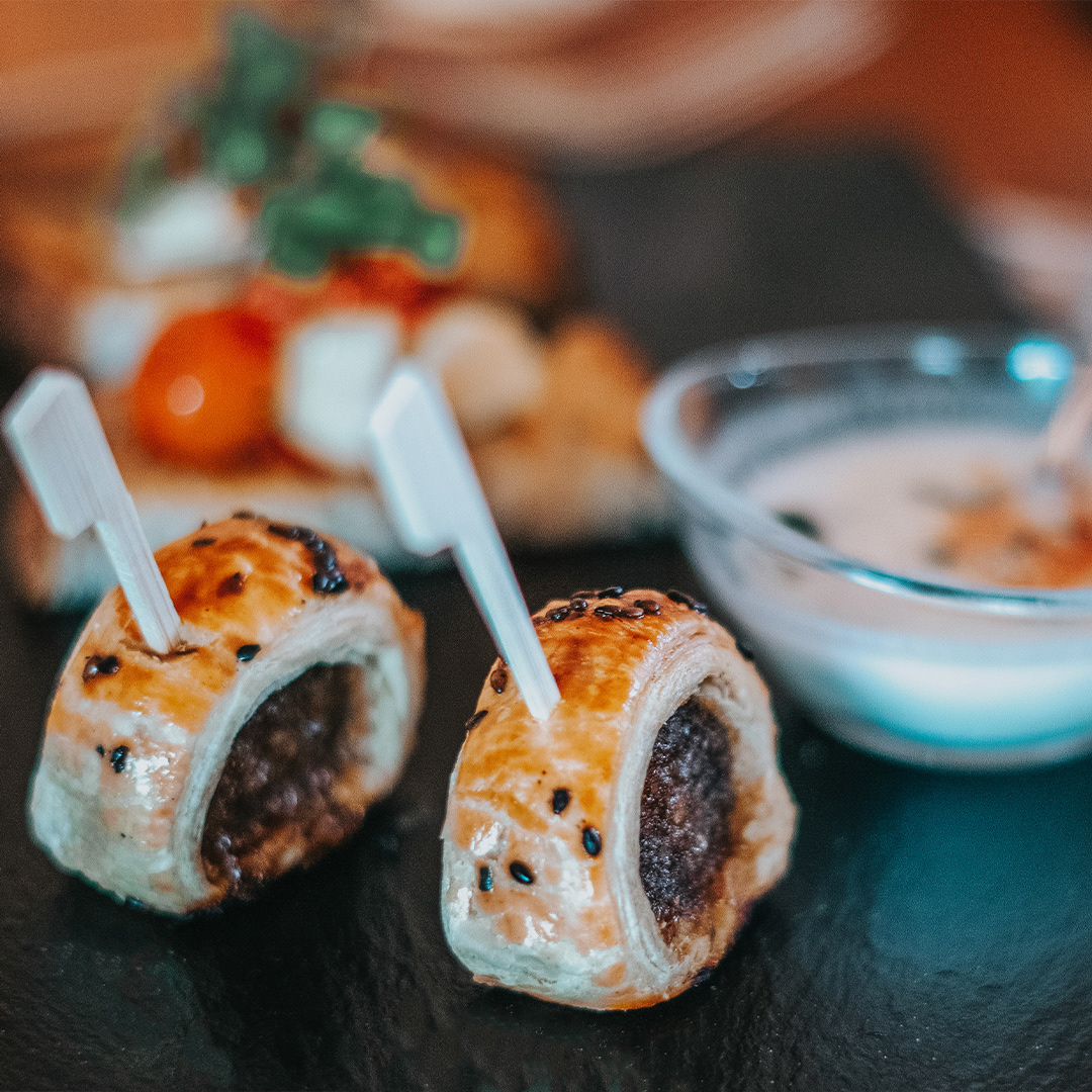 Pastelito Marroquíes con Salsa de Yogurt