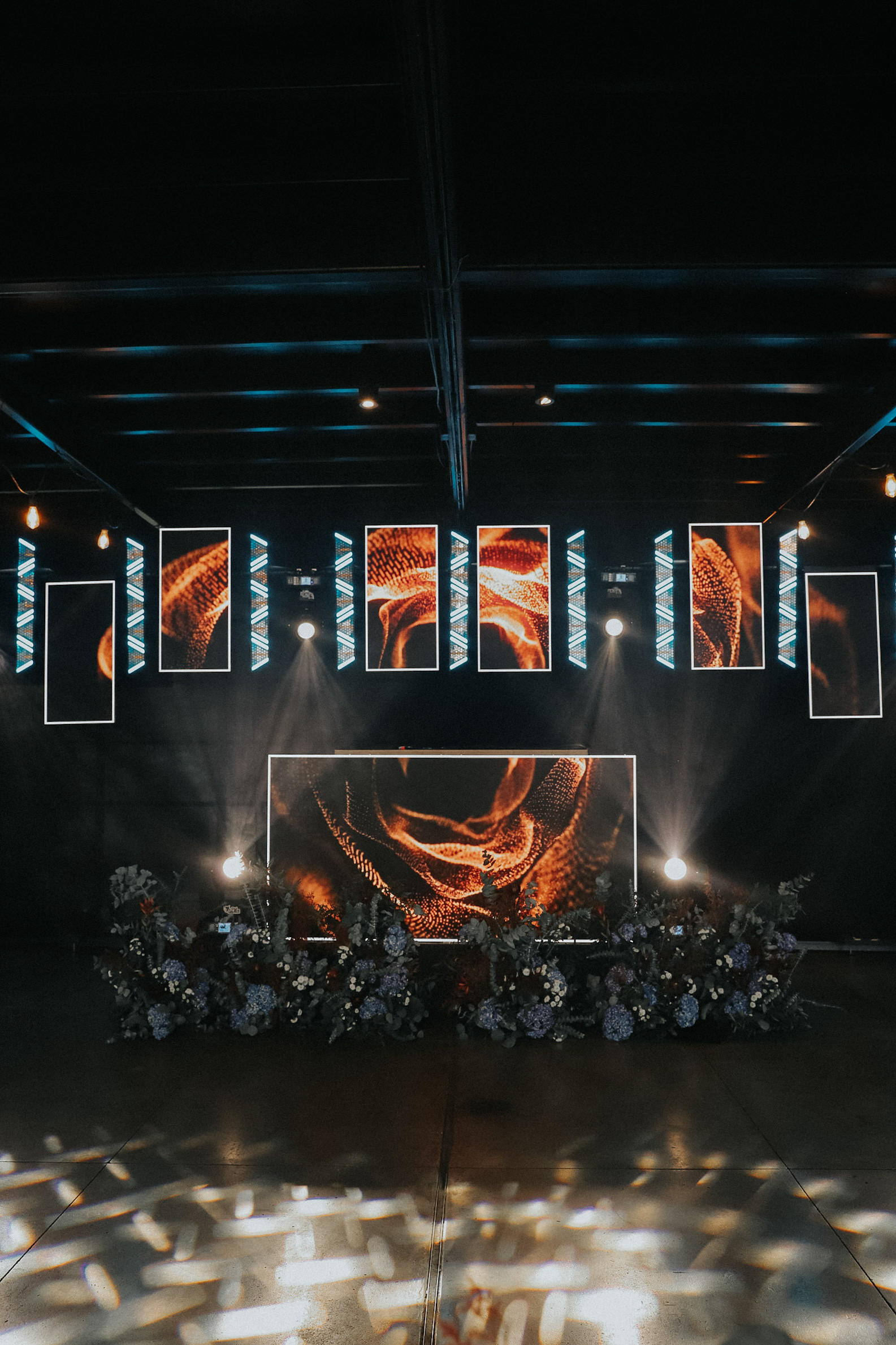 Montaje Medio (P)a + 5 mts Pantalla Led