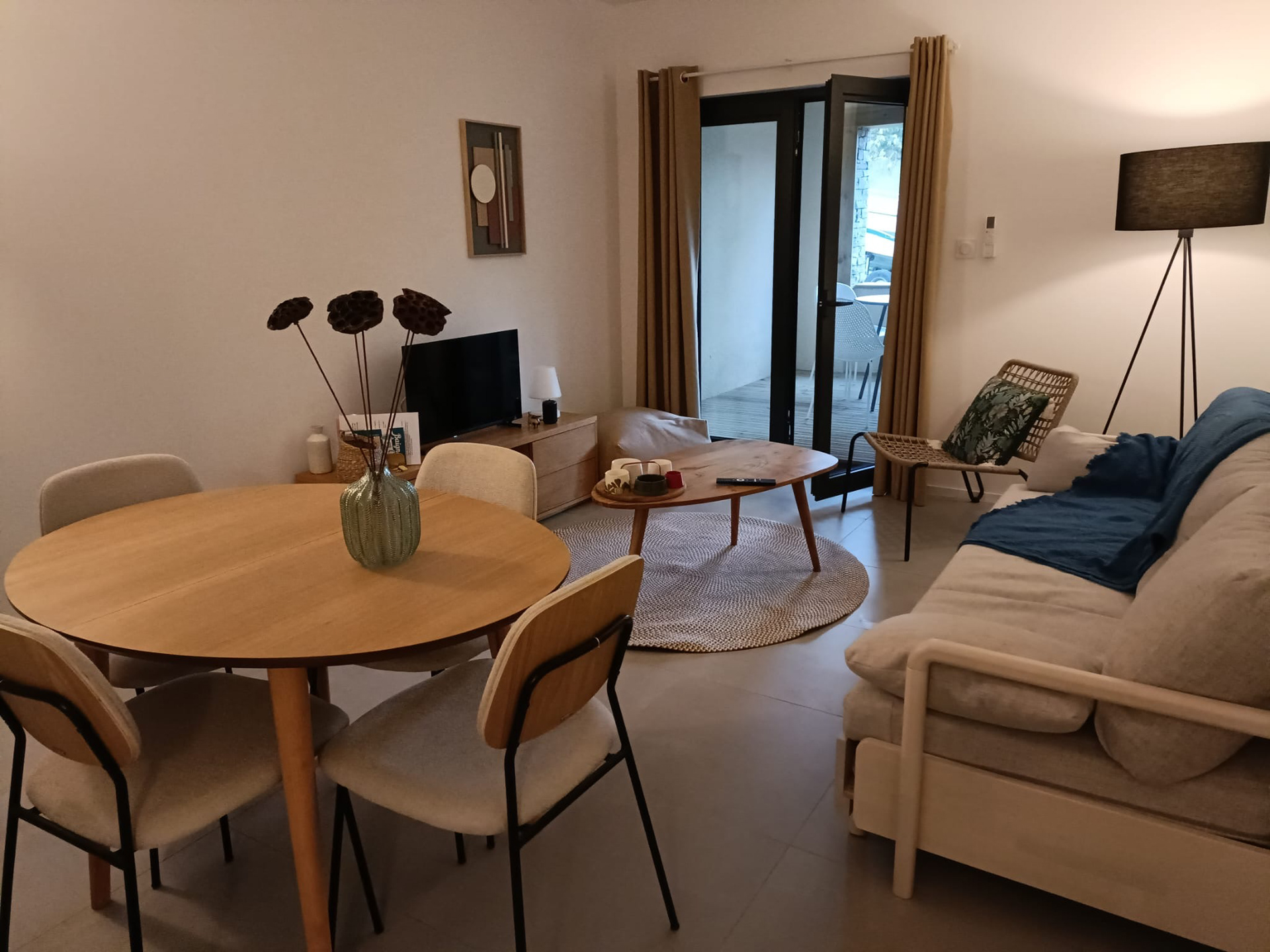 Salon (ouvert sur la terrasse)