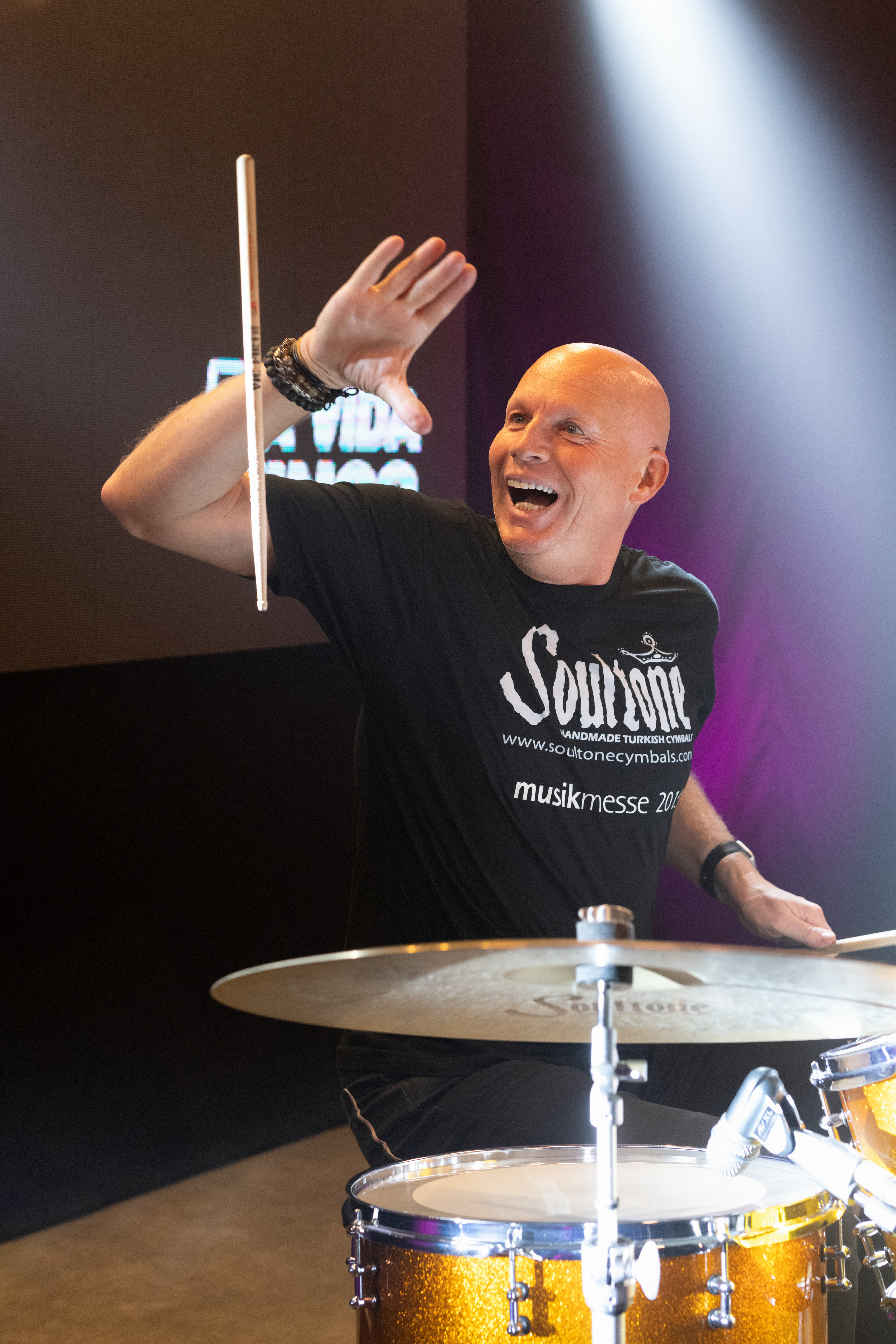 Ronald van den Enk promo endorsement photos