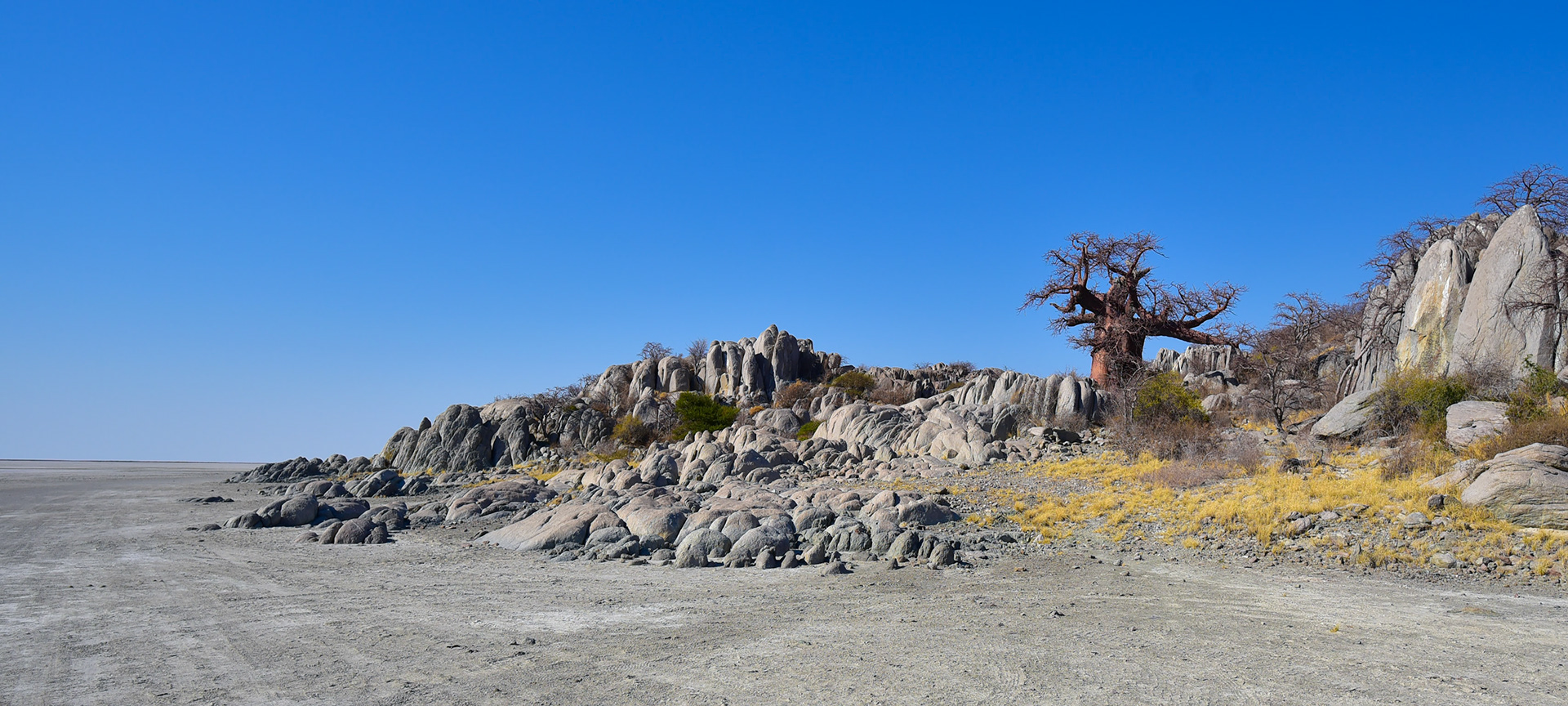 "Le Khubu Island"