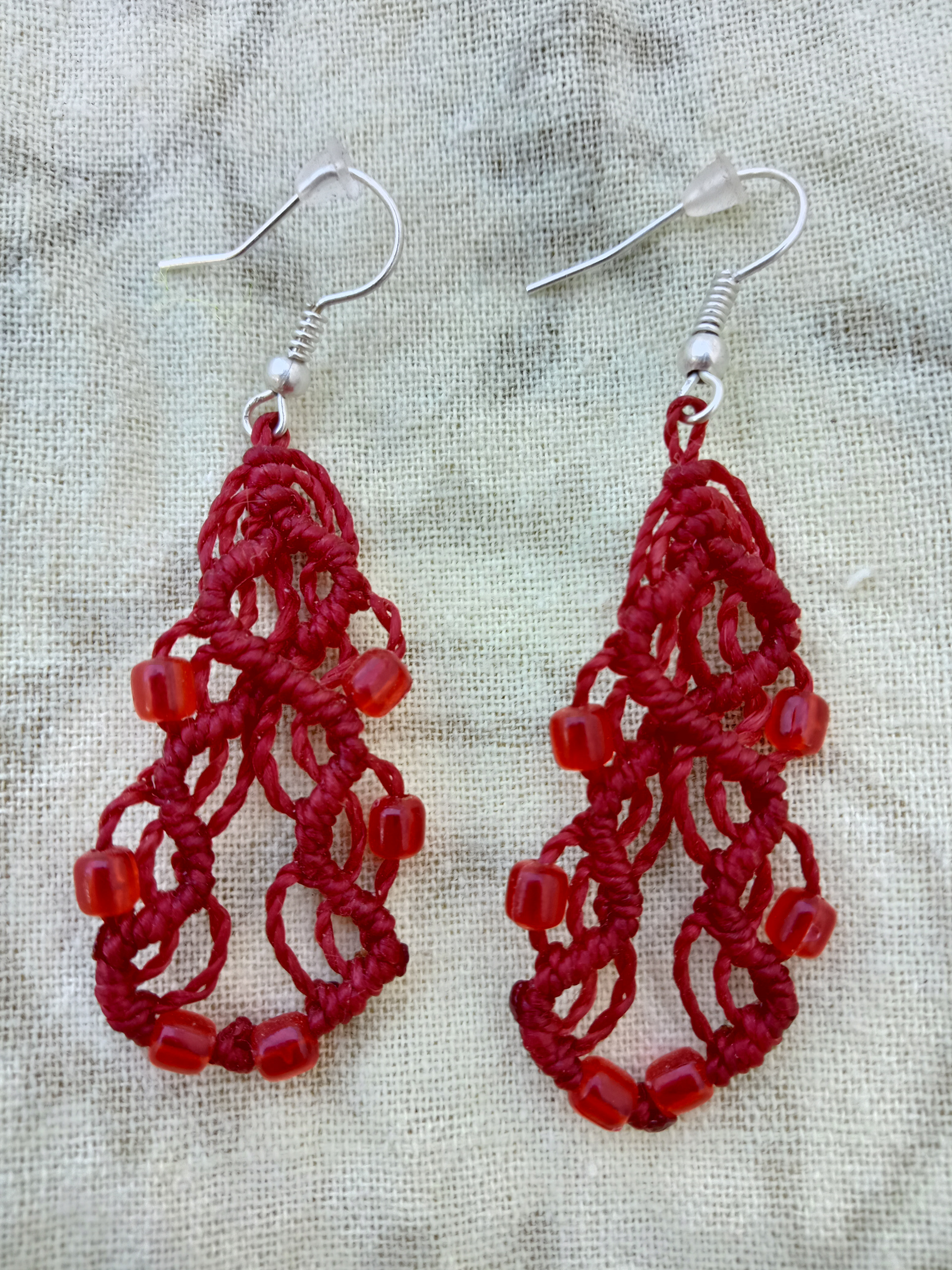 Earring red