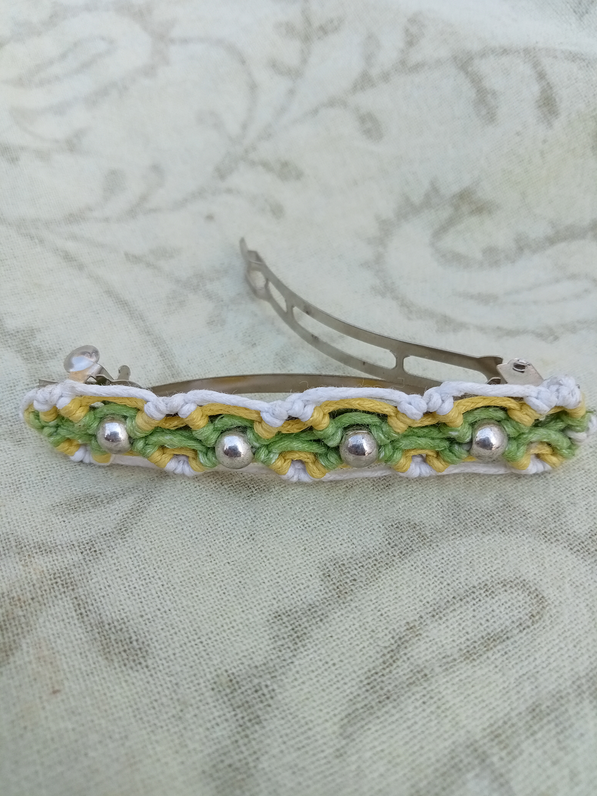 Macrame hairclip- green/yellow