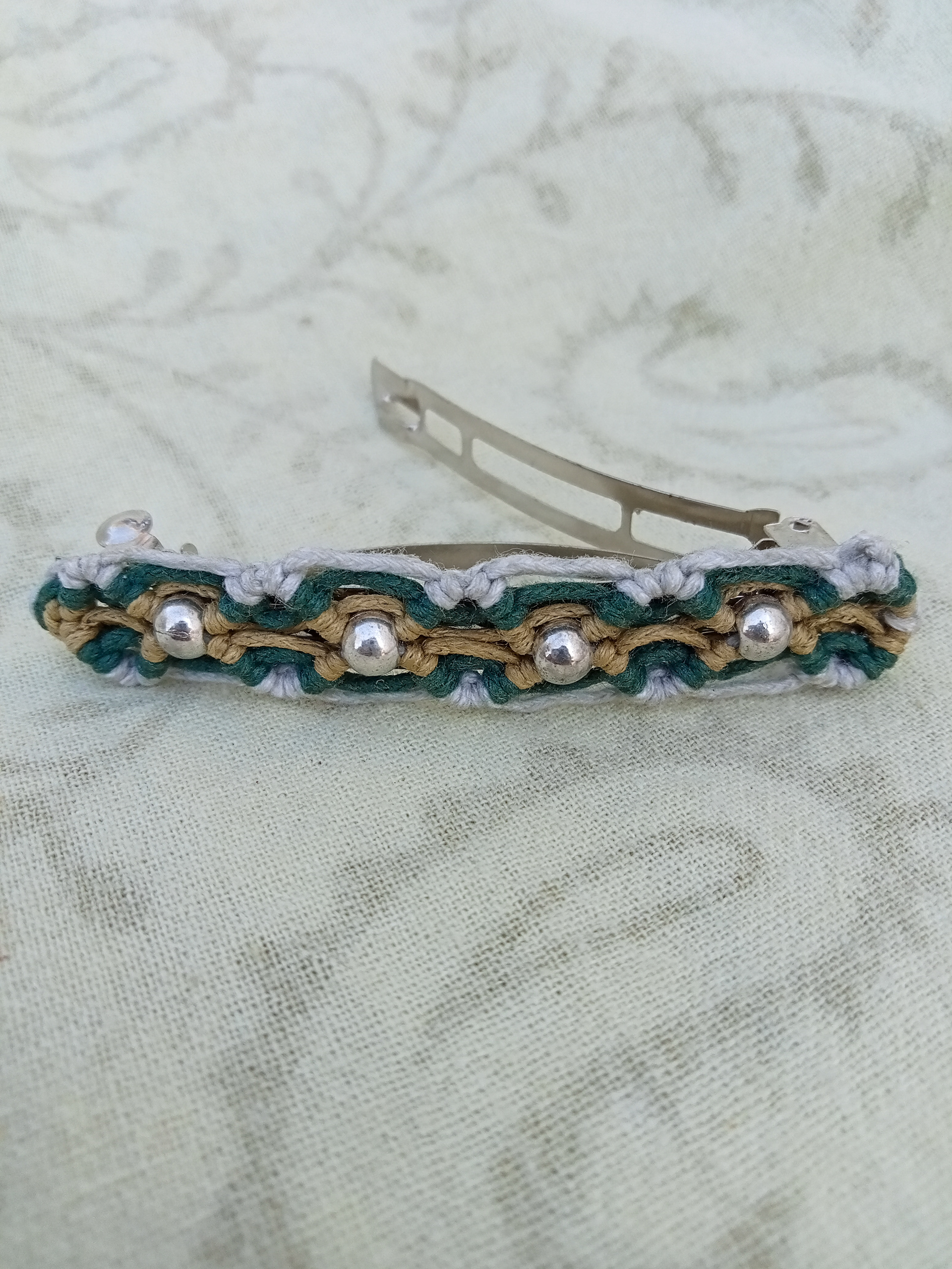 Macrame hairclip - green/brown
