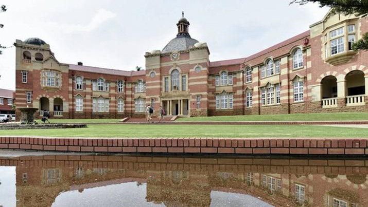 Figure 3: The facade of the Pretoria Boys High School Main Building (African News Agency)