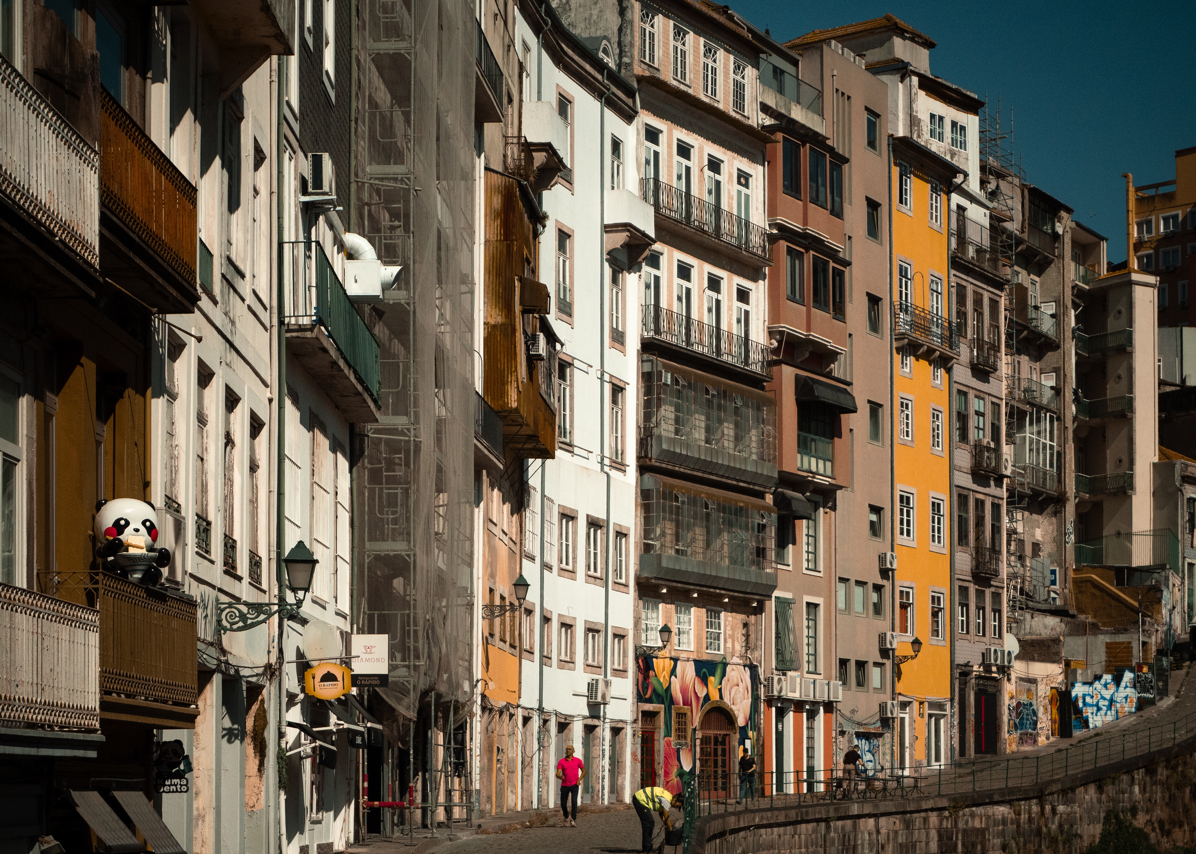 Calles por la estación de San Bento