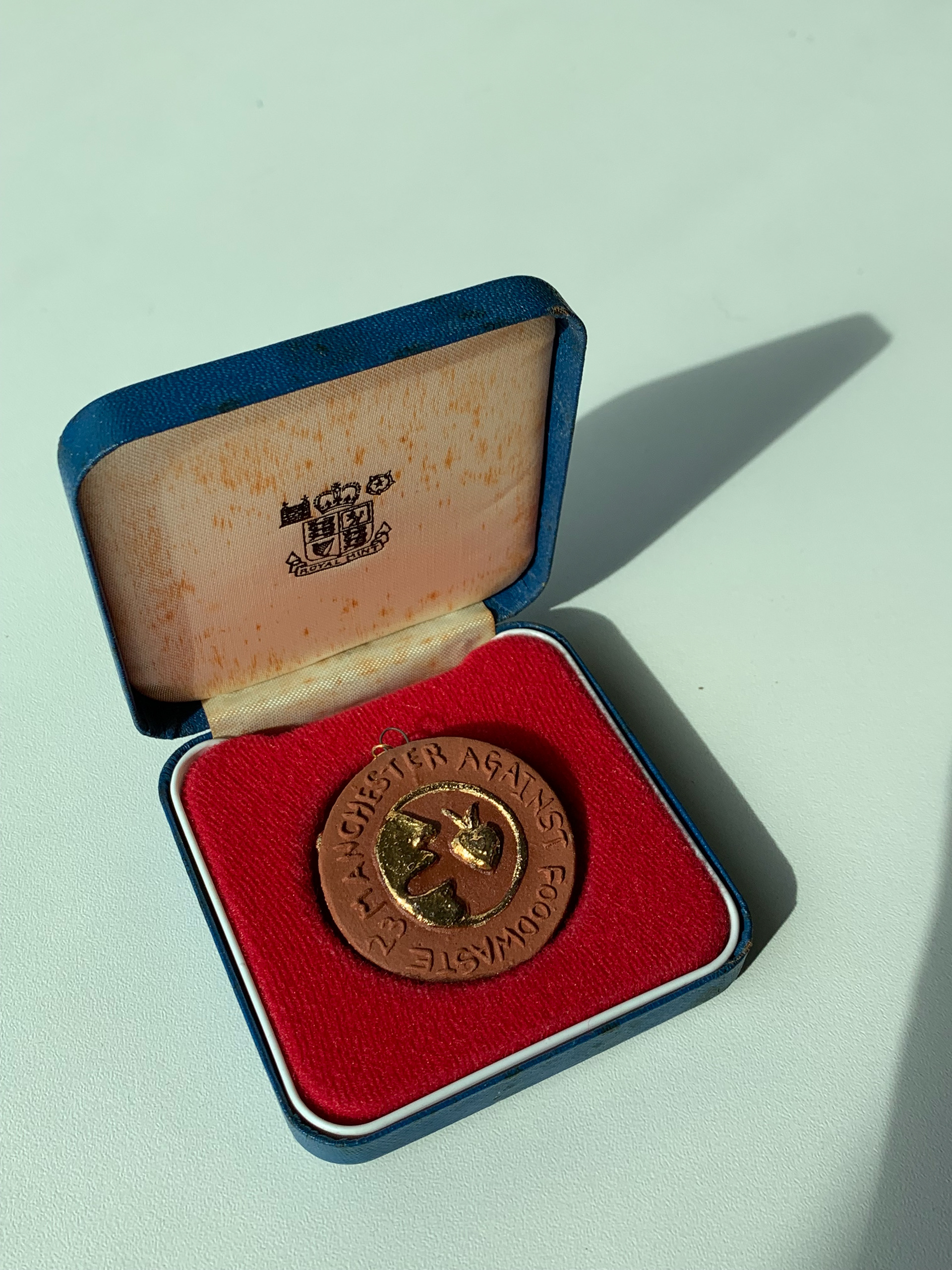 I found a historical example of how royal mint coins would be presented - this is the quality i would want the larger box to be