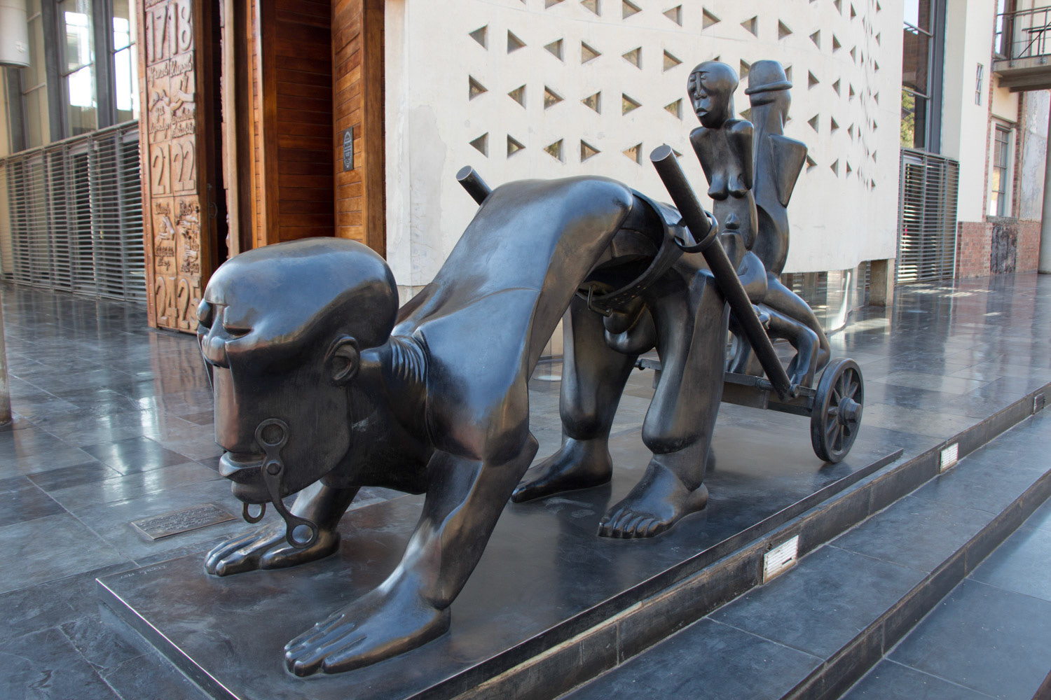History (maquette 1987, bronze 2003) by Dumile Feni (1942–1991). Johannesburg, Constitutional Court Collection