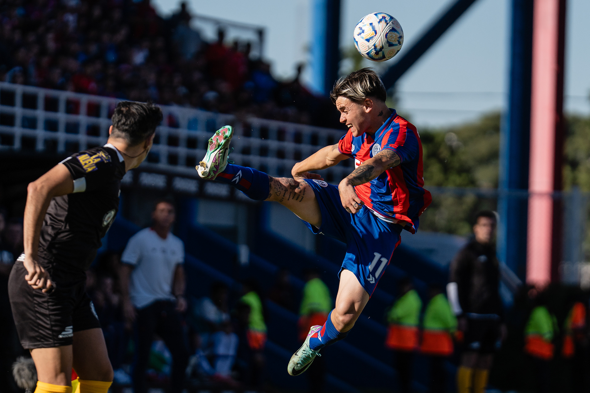 San Lorenzo defeated Tigre by 2 goals to 1 in the round of 16 of the Torneo Apertura 2025 of the Argentine Professional Soccer League in Buenos Aires, Argentina, on May 10, 2025. PHOTO/Santi Oroz.
