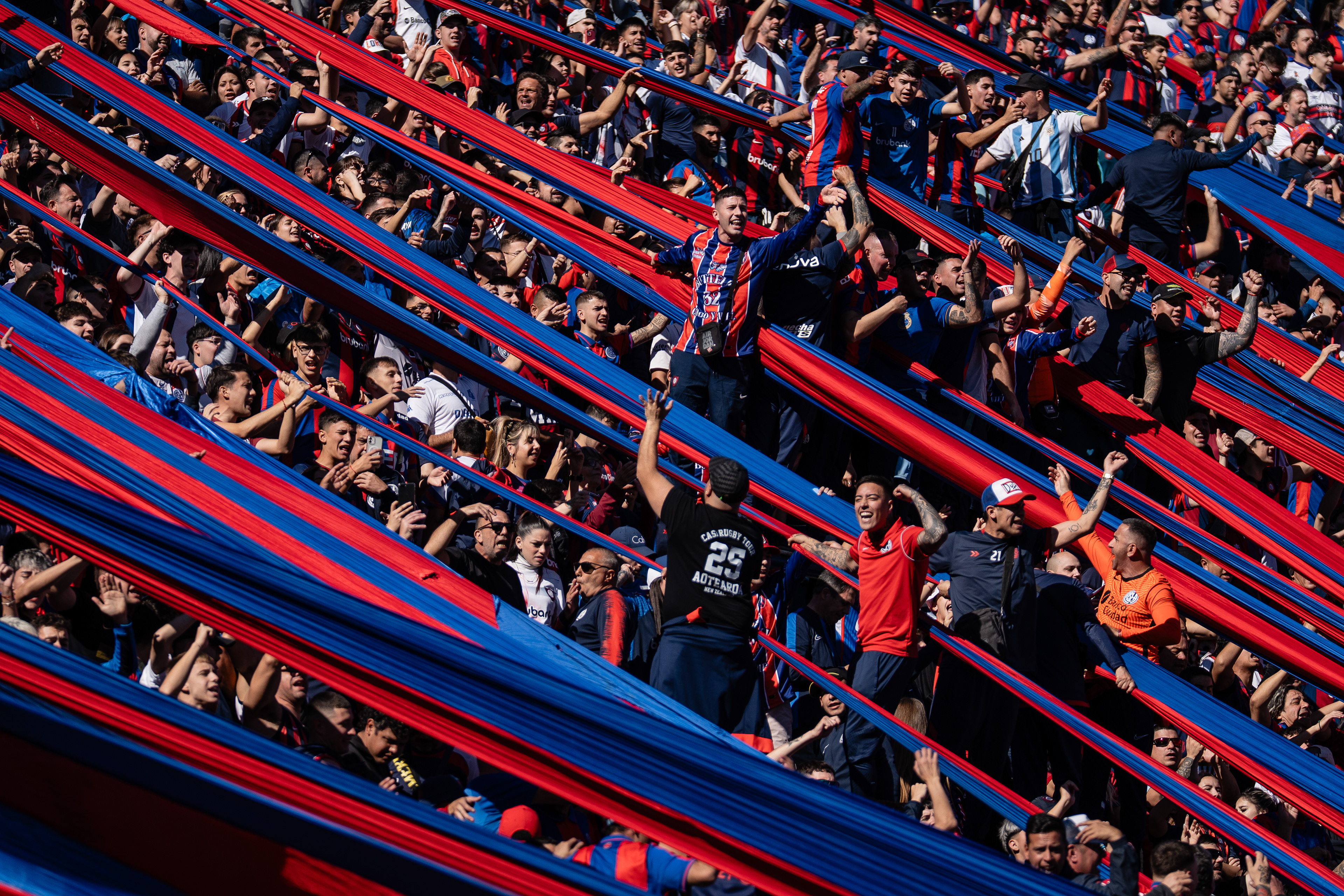 San Lorenzo defeated Tigre by 2 goals to 1 in the round of 16 of the Torneo Apertura 2025 of the Argentine Professional Soccer League in Buenos Aires, Argentina, on May 10, 2025. PHOTO/Santi Oroz.