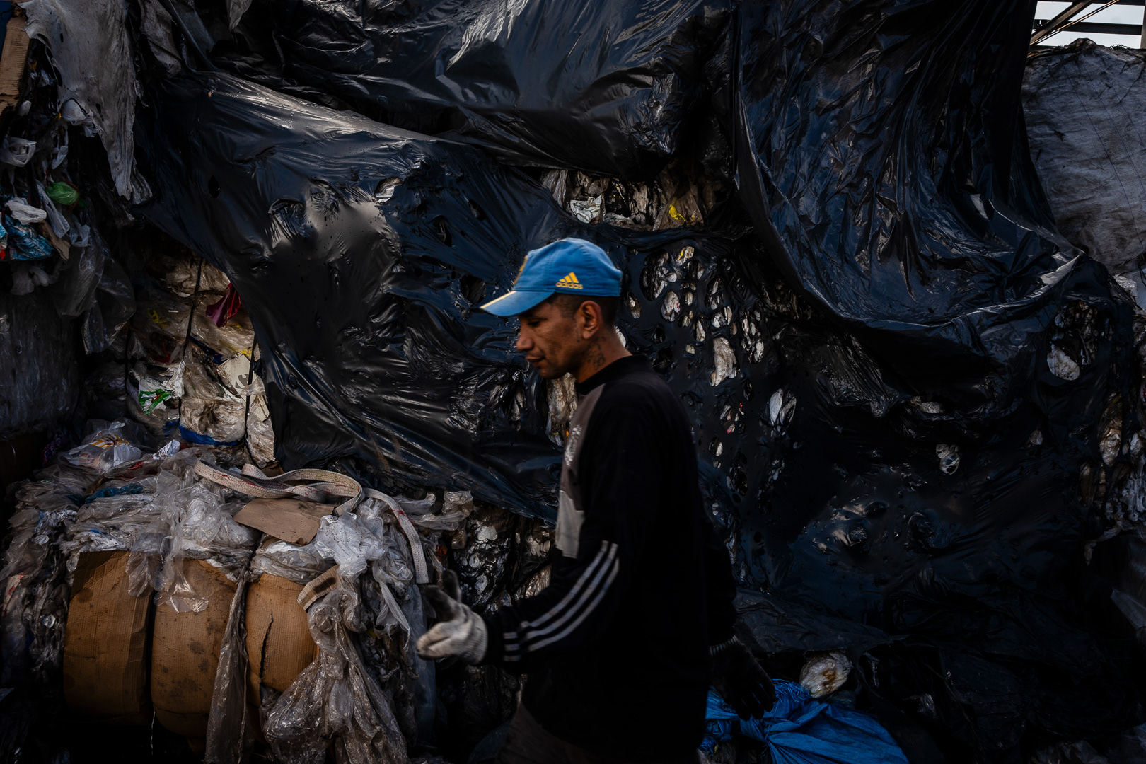 The fire destroyed everything. In the early hours of Sunday morning, the recycling cooperative Jóvenes en Progreso, which employs more than 300 cardboard collectors in Lomas de Zamora, suffered a fire that turned all its working machines and tons of materials collected for processing and commercialization into scrap metal and garbage. In Lomas de Zamora, Argentina, on July 10, 2023. PHOTO/Santi Oroz.