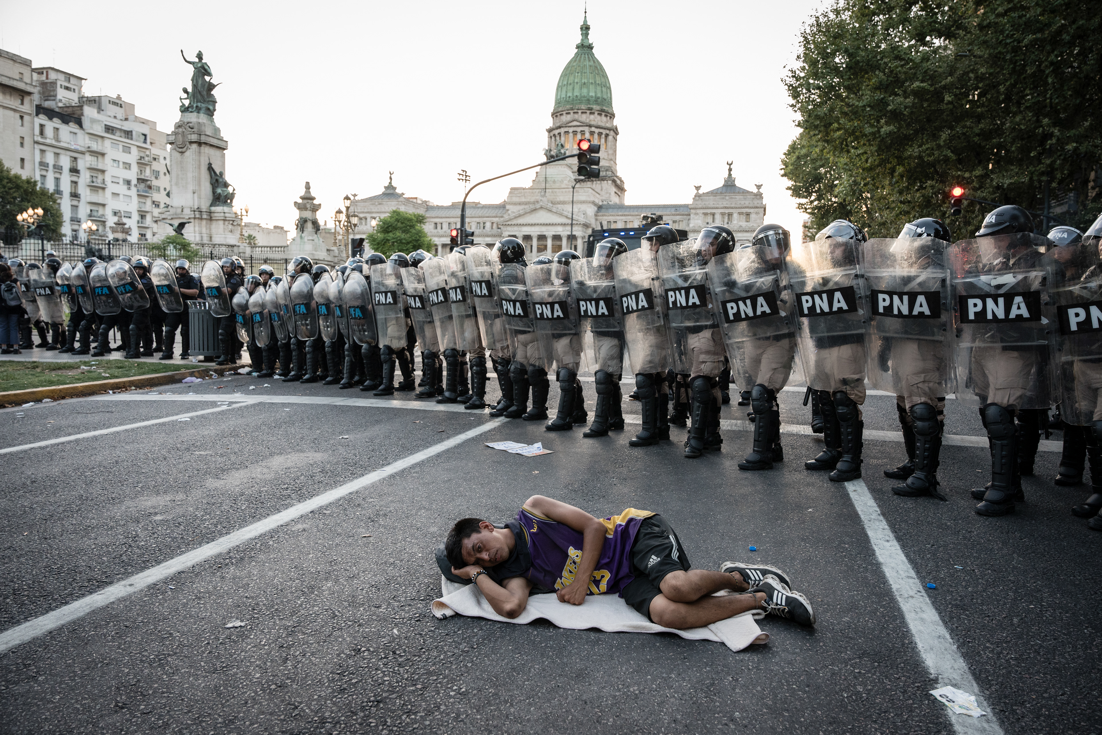 Protest and repression outside the National Congress while Javier Milei's Omnibus Law is being debated in Congress, in Buenos Aires, Argentina, January 31, 2024. PHOTO/Santi Oroz.