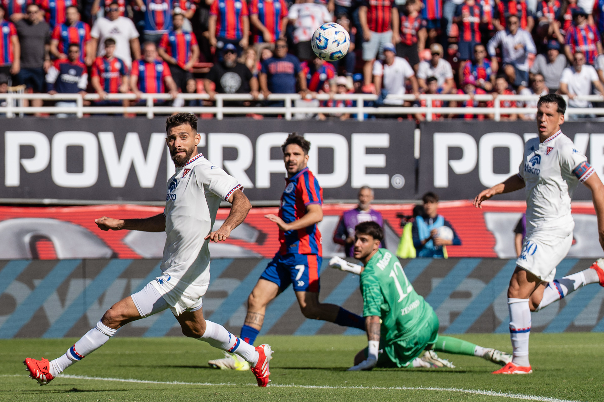 San Lorenzo defeated Tigre by 2 goals to 1 in the round of 16 of the Torneo Apertura 2025 of the Argentine Professional Soccer League in Buenos Aires, Argentina, on May 10, 2025. PHOTO/Santi Oroz.