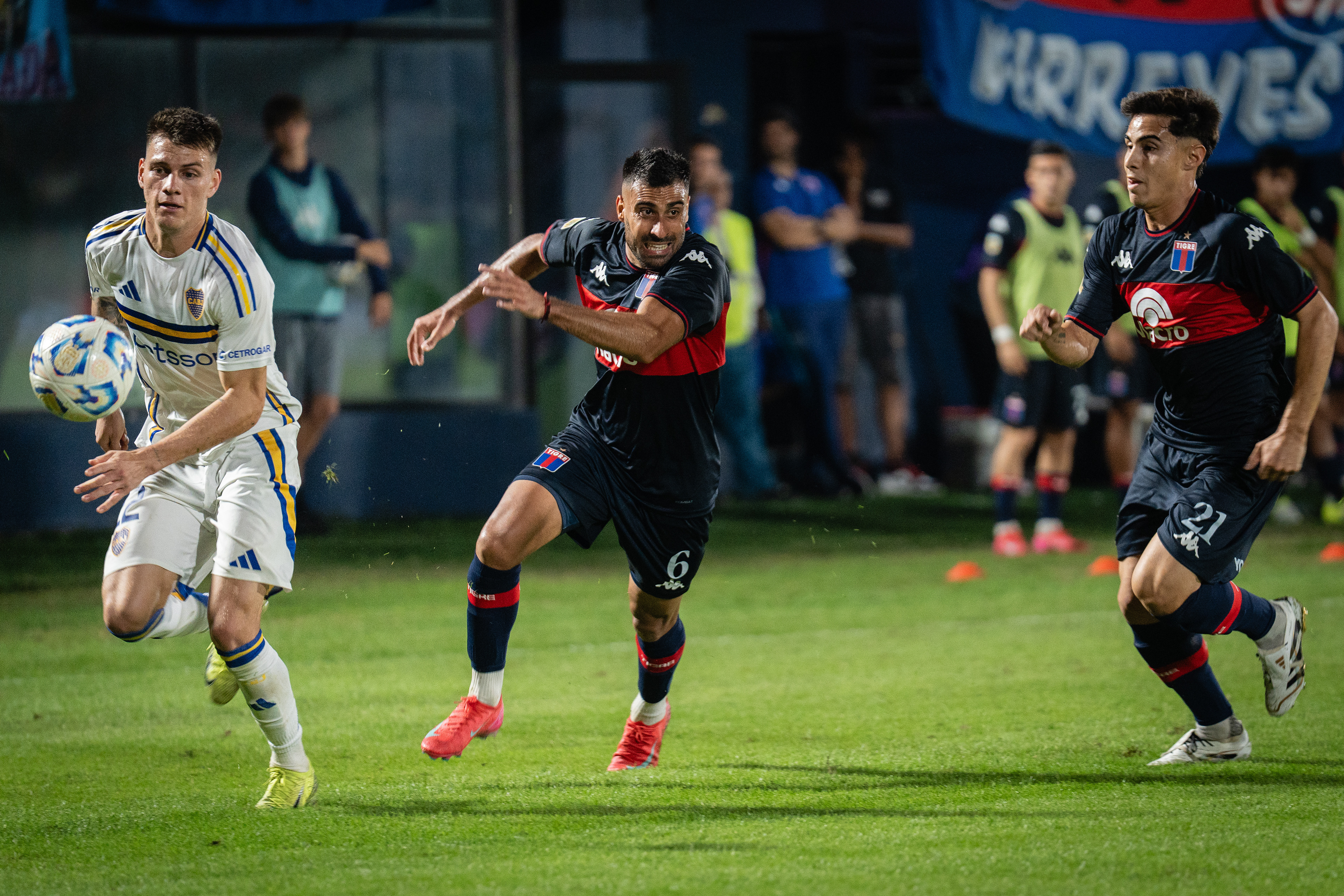 Tigre 1 - 1 Boca for the last date of the First Phase of the Apertura 2025 Tournament of the Argentine Professional Soccer League. PHOTO/Santi Oroz