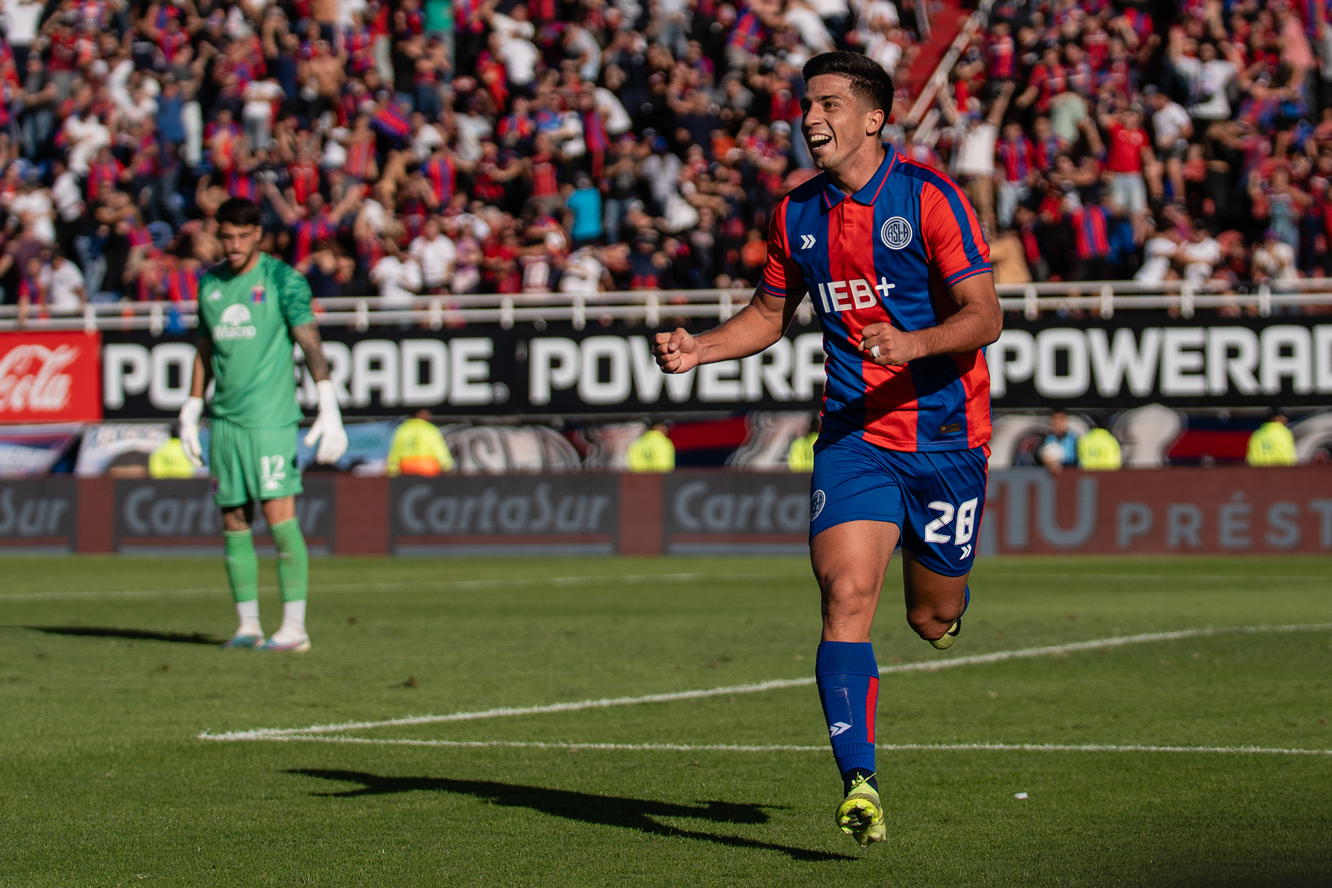 San Lorenzo defeated Tigre by 2 goals to 1 in the round of 16 of the Torneo Apertura 2025 of the Argentine Professional Soccer League in Buenos Aires, Argentina, on May 10, 2025. PHOTO/Santi Oroz.