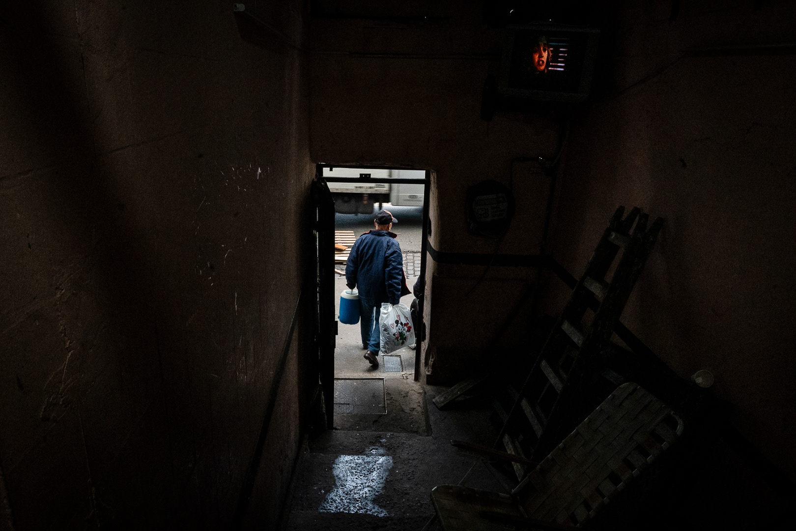 One hundred and seven families live in the building located at 140 Santa Cruz Street in the Parque Patricios neighborhood and are at risk of being evicted from their homes. In Buenos Aires, Argentina, on October 30, 2023. PHOTO/Santi Oroz.