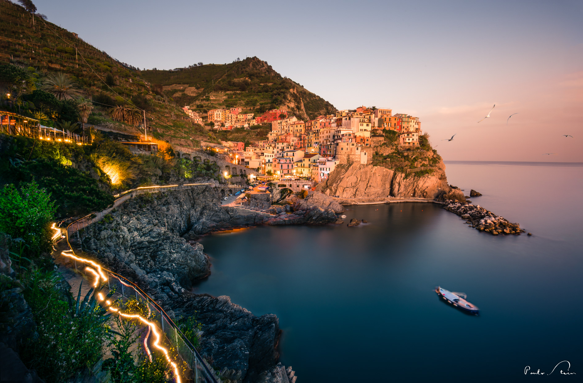 Dia e Noite em Manarola - Italia