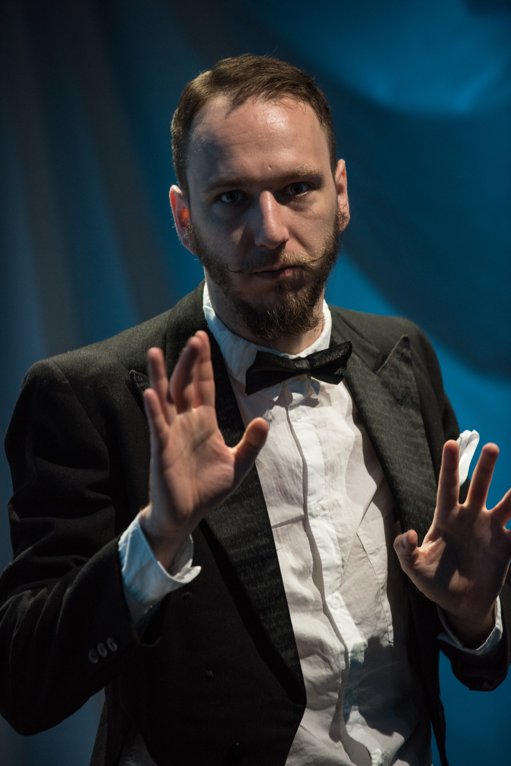 Závada Péter - K2Holdkő¹