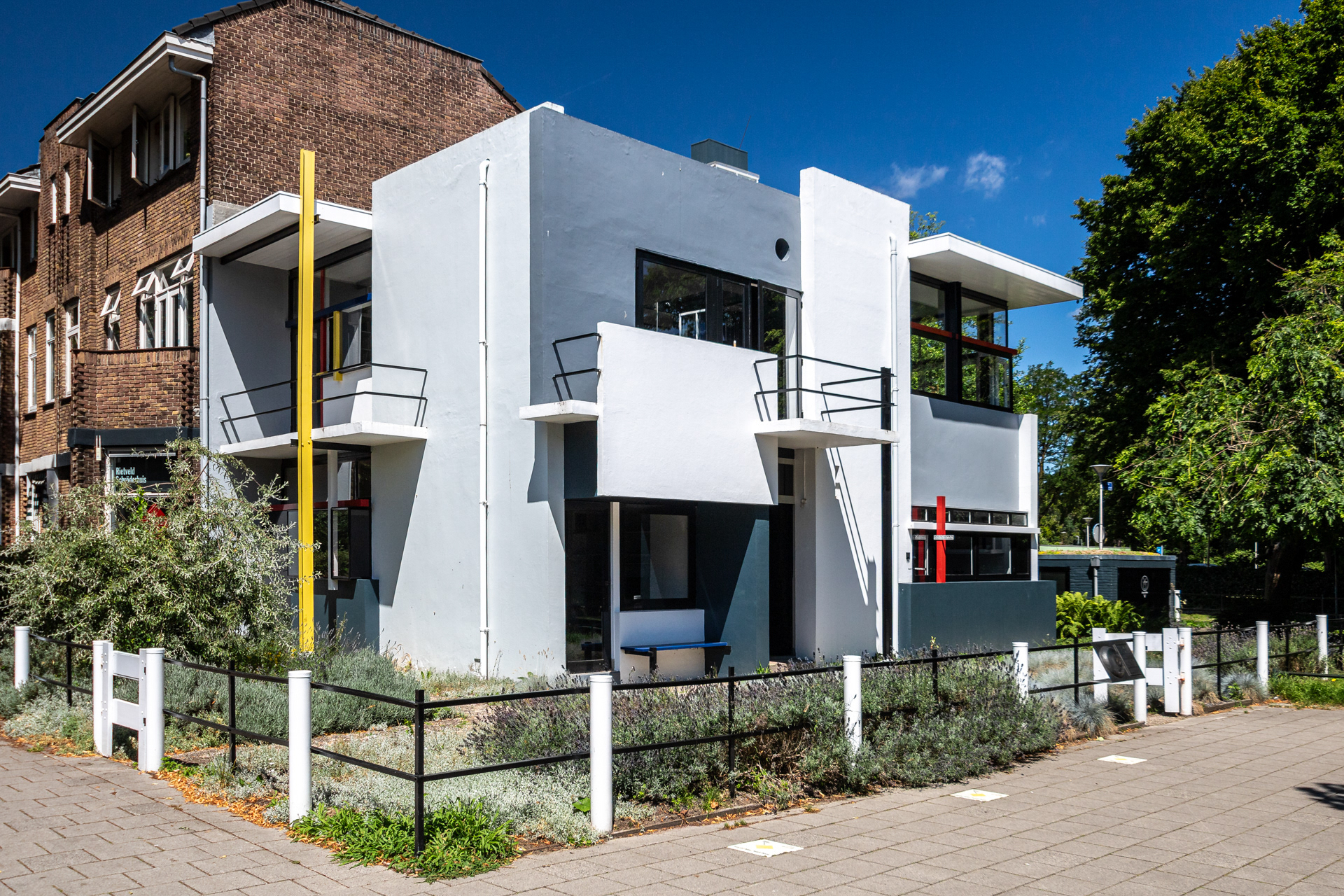 Rietveld Schröderhuis Utrecht. Truus Schröder-Schräder & Gerrit Rietveld 1924