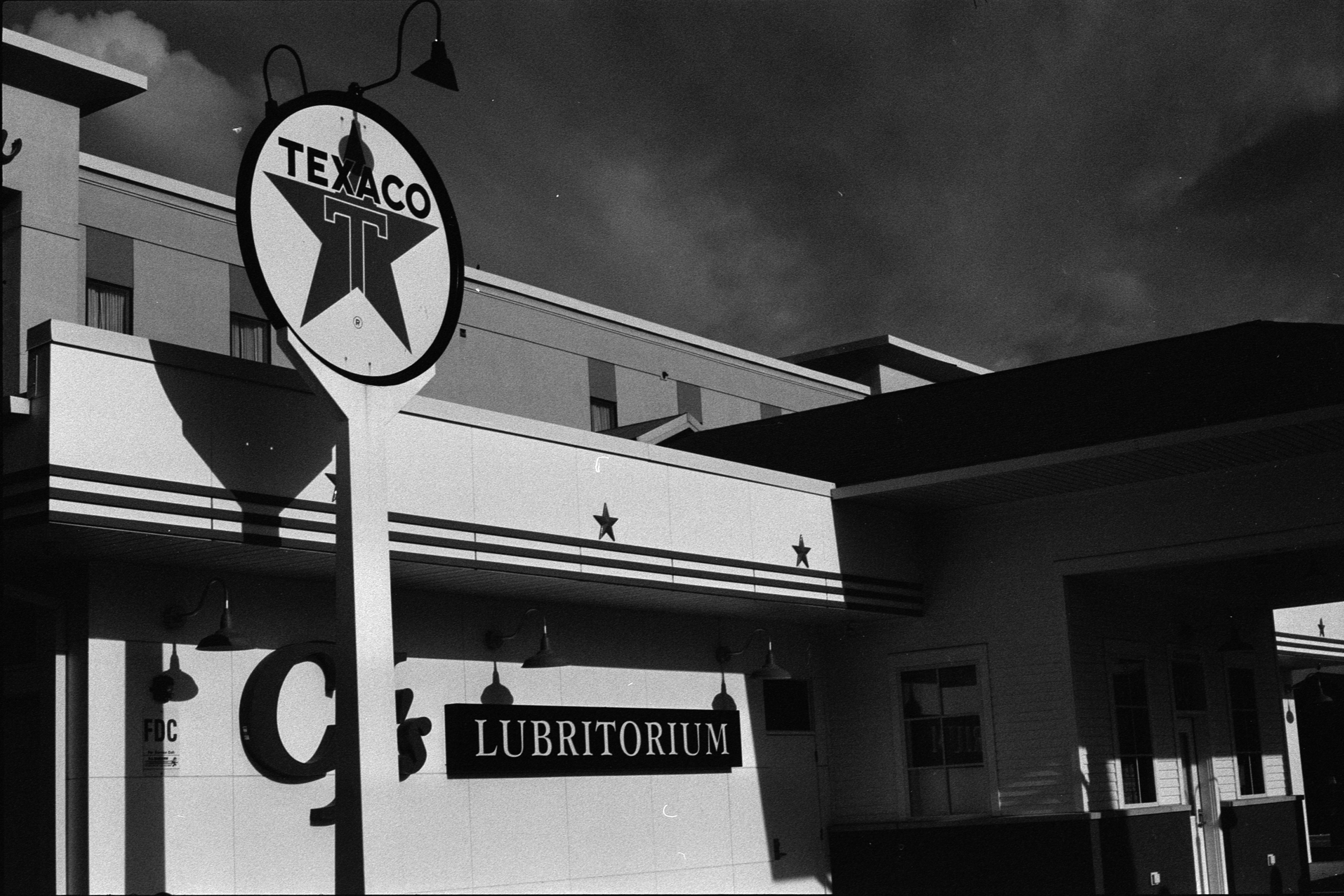 Nikon FM, Kodak TX400, Kalamazoo MI