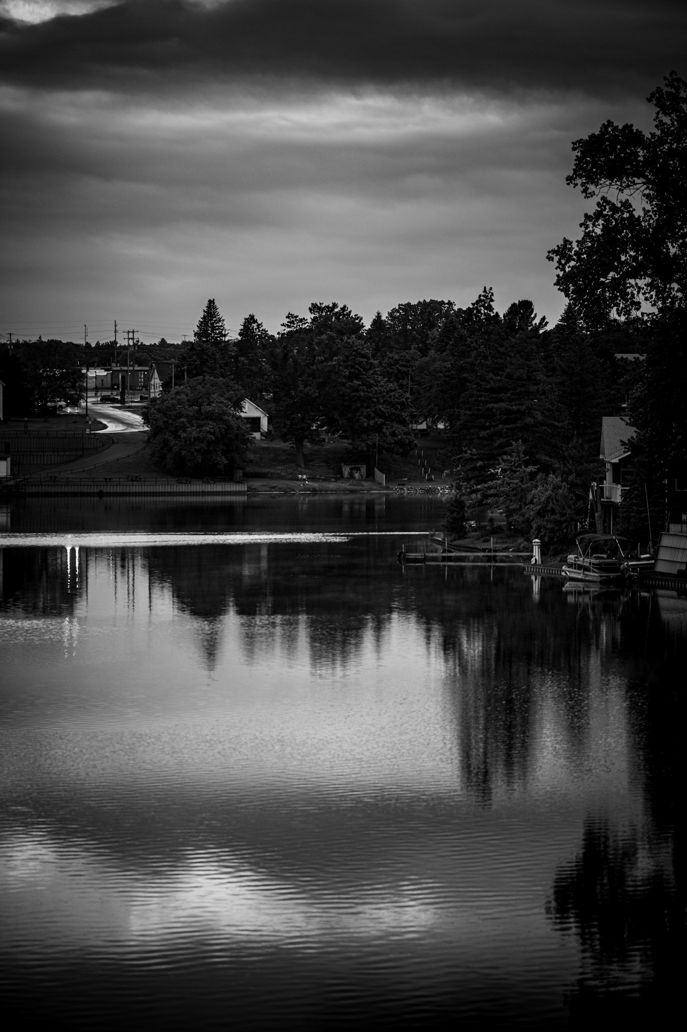 75mm, 1/1000 sec, f/1.2, ISO 125