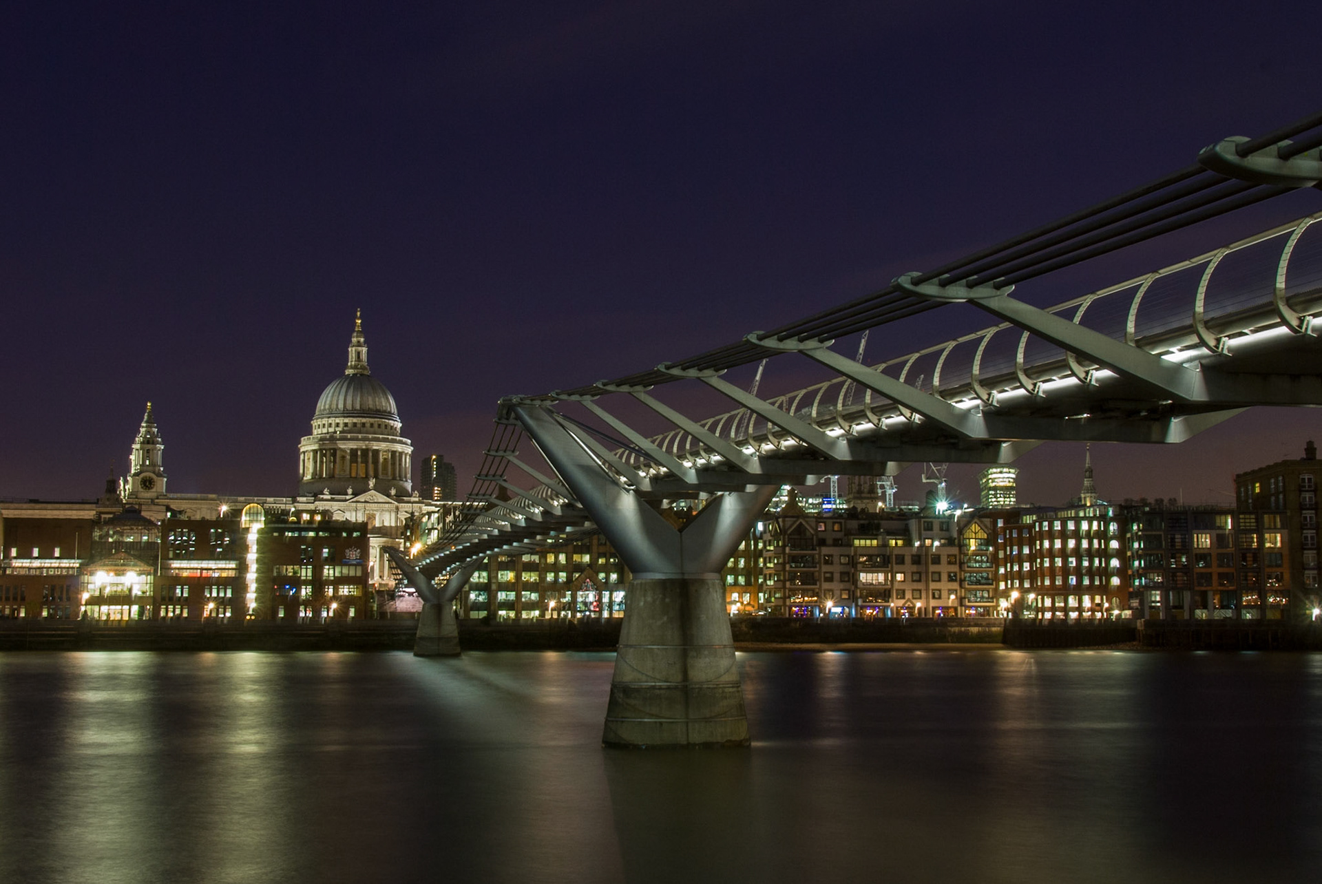 Millenium bridge London at twighlight