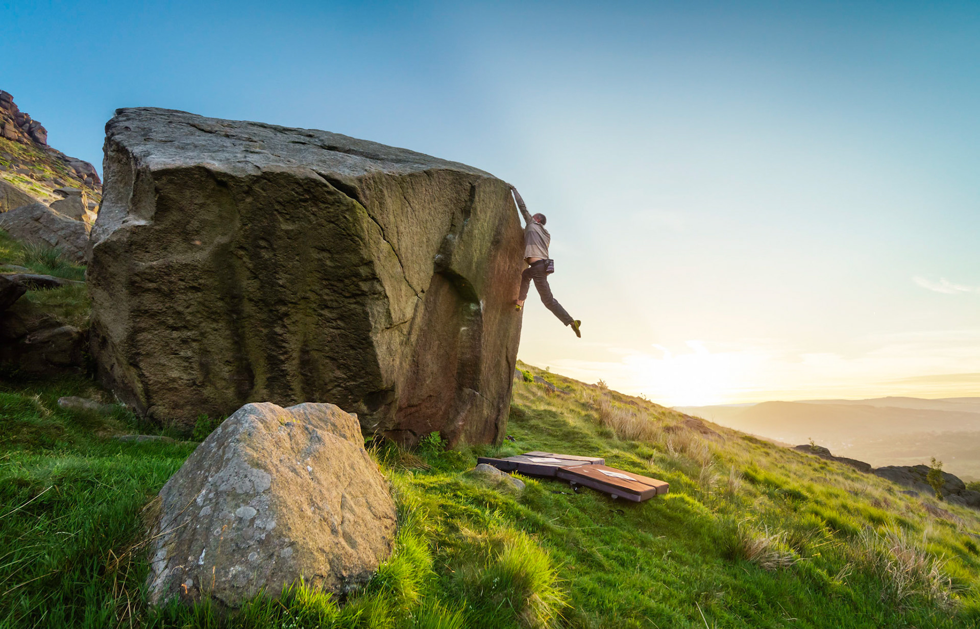 Latching the top - Fish Arete @ Wimberry