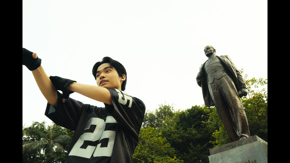 Sosi, 0xio2, Ultimít - Twilight - Frame 1