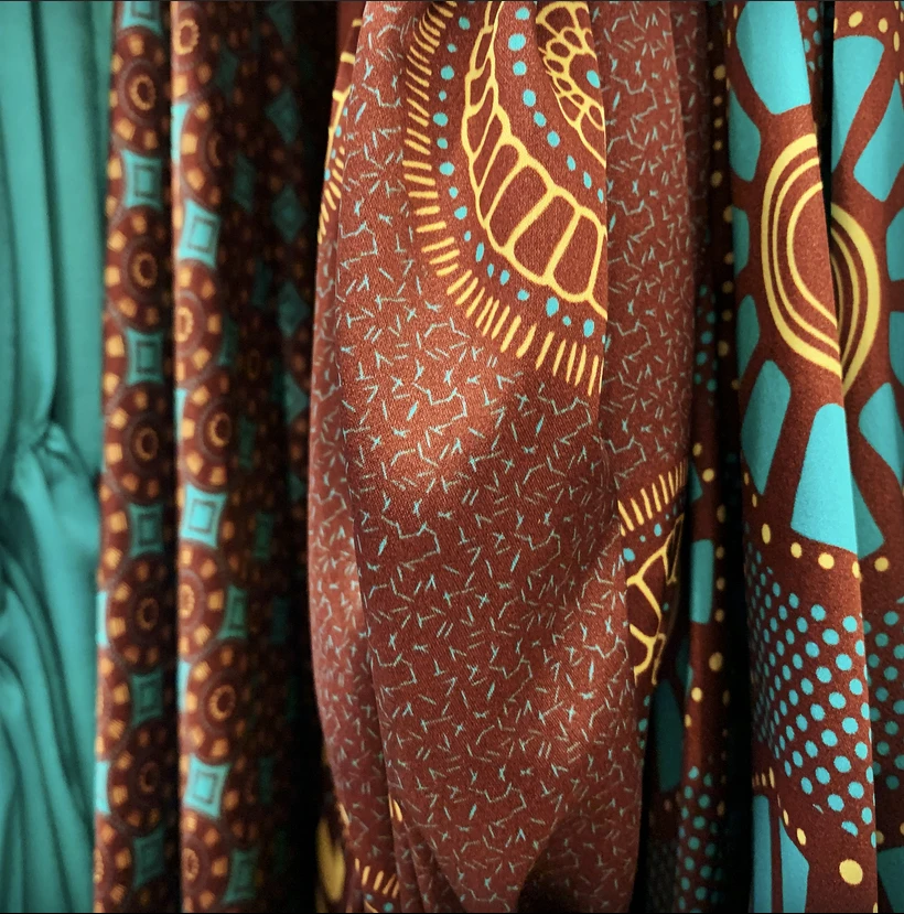 telas con diseños coordinados de estampas de inspiración africana que forman la colección "circle & tiny details print collection" de la marca mefire